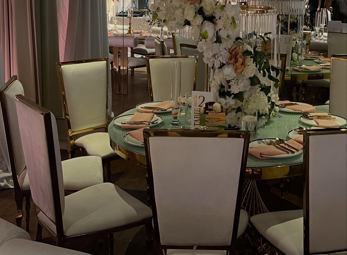 Our Bella chairs were a great addition to @heirlumevents design for her client’s 50th birthday celebration. #luxurychairrentals #partyrentalsatlanta #eventrentalsatlanta #georgiapartyrentals