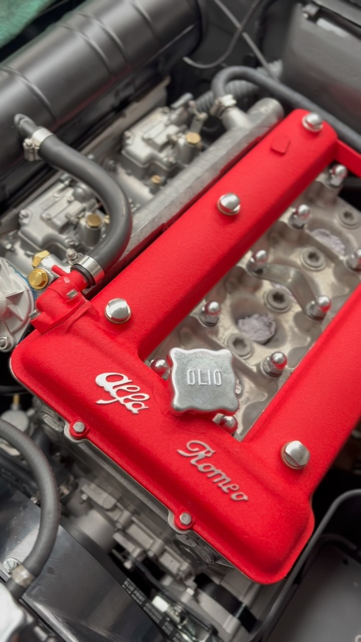 Back by popular demand! ๐ฅ
Our black & red crinkle finish cam covers are now available again on our online store www.velocesport.com
Part number VS1461 & VS1462
๐ฅ Durable, heat resistant finish
๐ฅ The perfect finishing touch for your Alfa engine bay
๐ฅ This item is only available on an exchange basis
Donโt miss out โ these always sell fast!
#velocesport #alfaromeo #alfagtv #alfaclassics #alfaromeoparts #enginebaygoals