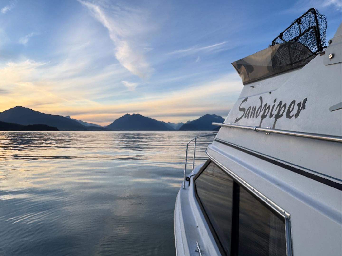 Alaska last weekend, it’s impossible to not fall in love with this place. Every time I leave, I can’t wait to get back.
#wildplaceadventures #alaska #fishing #bayliner #halibut #salmon #lovethislife