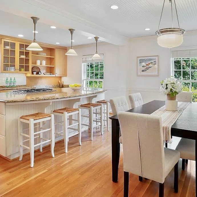 Staged to sell in Kenwood Park #vacantstaging #stagedhomes #dmvstager #bethesdarealestate