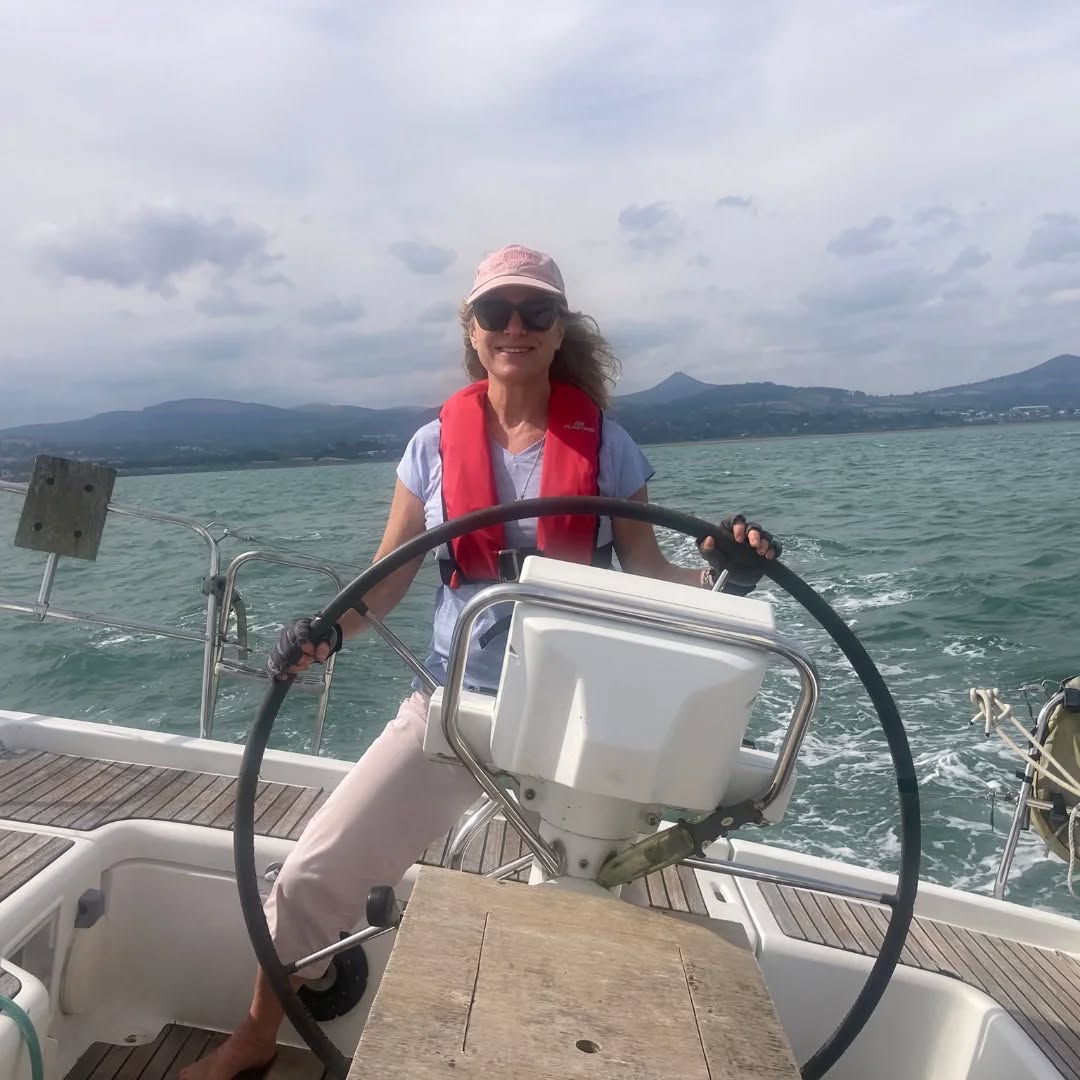 ⛵️ Leaving the safety of the shore!
Recently I set sail for the first time. At the helm, surrounded by open water, I felt terrified! But also excited. I felt alive!
It reminded me so much of the journeys I support other women on - those navigating the decision to pursue solo or later-in-life motherhood. A path that I also took to make my dream of motherhood a reality.
These paths often feel daunting and so uncertain. Its not the path we were told to expect. Yet, for many of us, it's the one that may bring us on the most beautiful journey of of lives.
Choosing a less conventional path takes courage. It takes knowing ourselves. Trusting ourselves.
It also means being comfortable with fear and hope in equal measures.
But stepping into that unknown territory? That's where clarity begins. Where confidence grows.
So, if you're staying at the edge of a big decision, I hope this may help:
🌟 You dont need all the answers to begin.
🌟 You just need the willingness to set sail - your way.
🌟 The most meaningful journeys often begin with Leaving the safety of the shore.
I would love to help you on your journey. Please get in touch for a FREE, confidential discovery call. Link in bio or send me DM to book your call.
It may be lonely, but you are not alone ❤️ Kerry
#solomotherhood #solomotherbychoice #SMBC #latestagemotherhood #kerrywellbeing