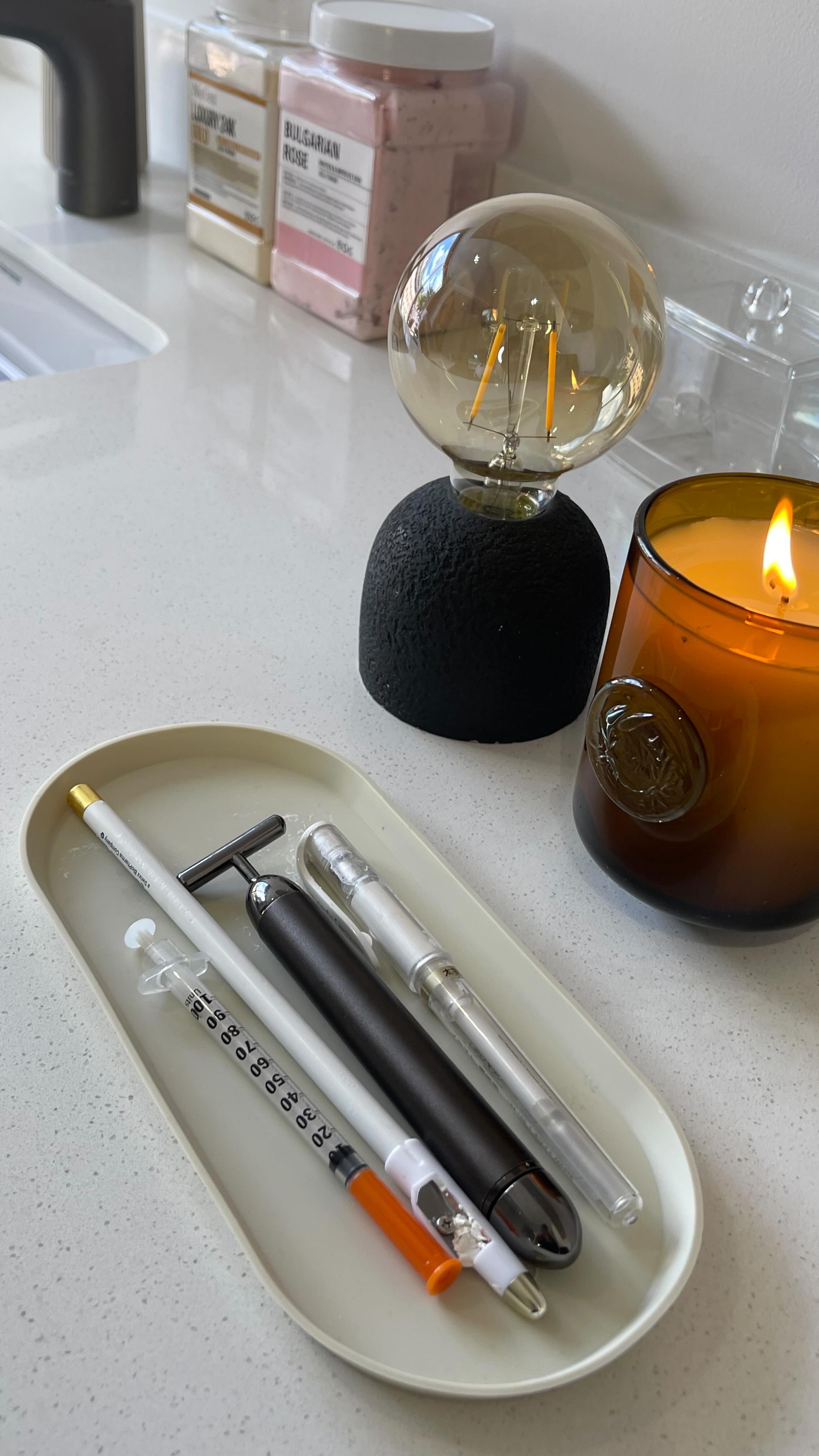 ando llega esa fecha que tanto esperas… también piensas en ti.✨🤍 Nuestras pacientes nos buscan en sus días especiales porque saben que su mejor accesorio es una piel cuidada y un rostro en armonía.