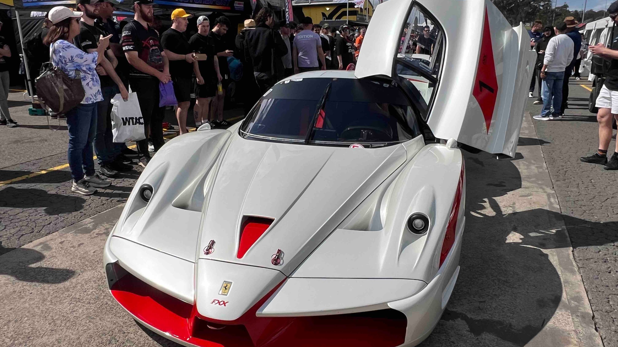 It was mega to see the R rated supercars turn up for World Time Attack WTAC this year and hear them howling around Sydney Motorsport Park!!! 💯💪🤩👍🔥
#ferrarifxx #ferrarienzo #paganizonda #paganizondar #lamborghiniaventador #brabhambt62 #mclarensenna #paganihuyra #wtac #lithiumax #lithiumaxbattery #lithiumaxbatteries