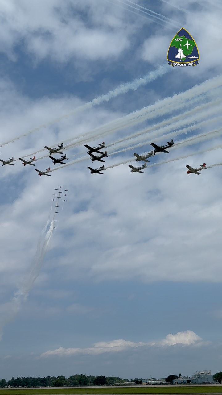Você já viu tantos clássicos voando juntos em um único evento?
Só em Oshkosh! 🇺🇸
#aviation #aviationlovers #oshkosh #avgeek