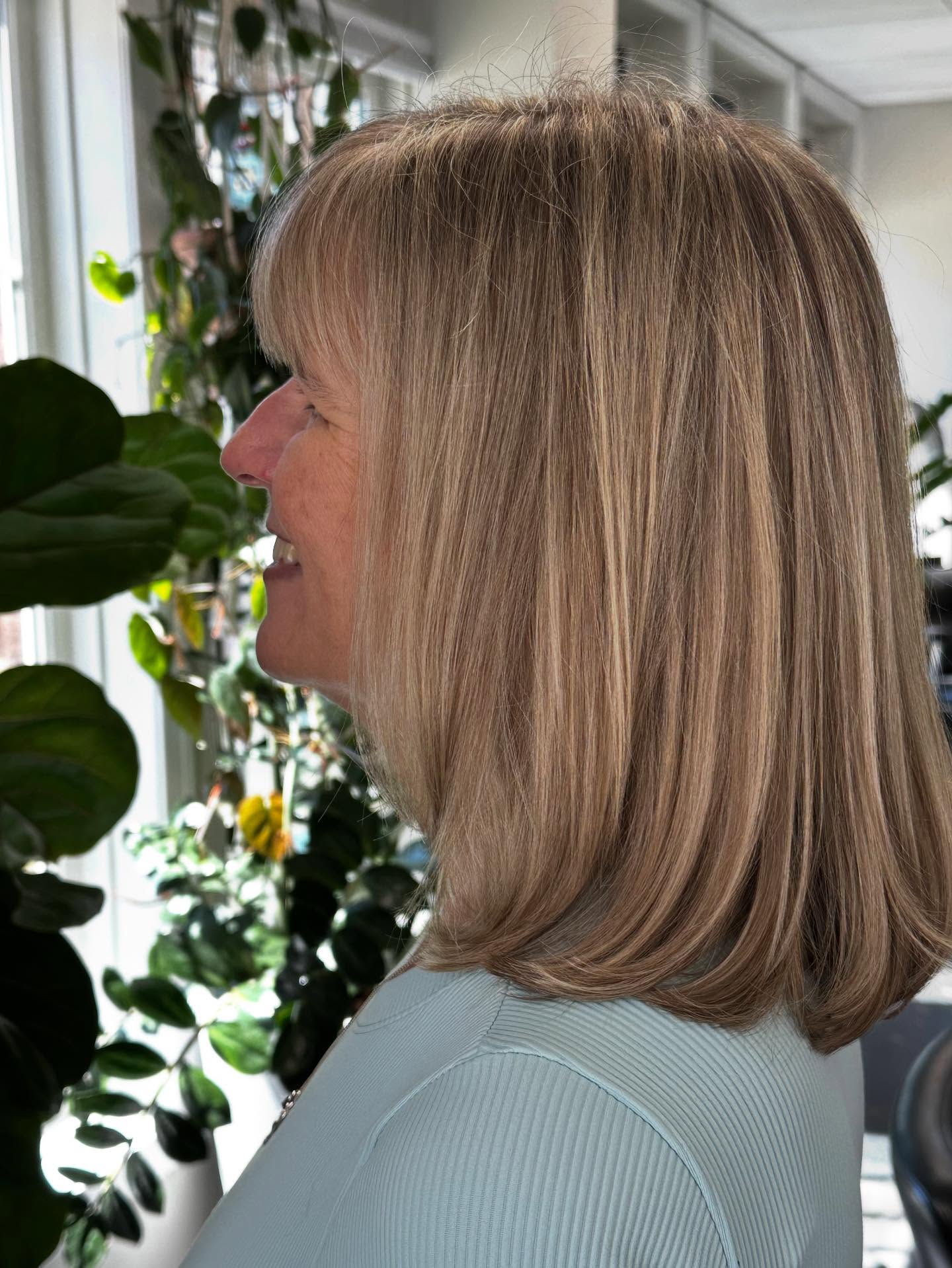 The time has come R/C is rocking the studio! 🌿🖌️
This past spring we delved into a new color line💜 With the magic of plants: Wild olive stem cells & red algae that fortifies the hair’s strength and blocks the environmental damages.
More importantly w/o the dirty players (ie. Ammonium, PPD’s, Resorcinol )
Vegan, gluten free & dermatologically tested
Our results…
Visually: We noticed the depth of the pigments which has given us 100% grey coverage. Amazing shades to choose from. Incredible shine, & less fading between color sessions.
How is everyone feeling: Less scalp sensitivity, the return of manageability and stronger locks!
Thank you to our color community for trusting in us to bring you the very best for your health and your hair.
Come & discover the difference of Re Color!!
#artegorecolor #recolorstudio571 #njcolorist #princetoncolorist #westwindsorcolorist