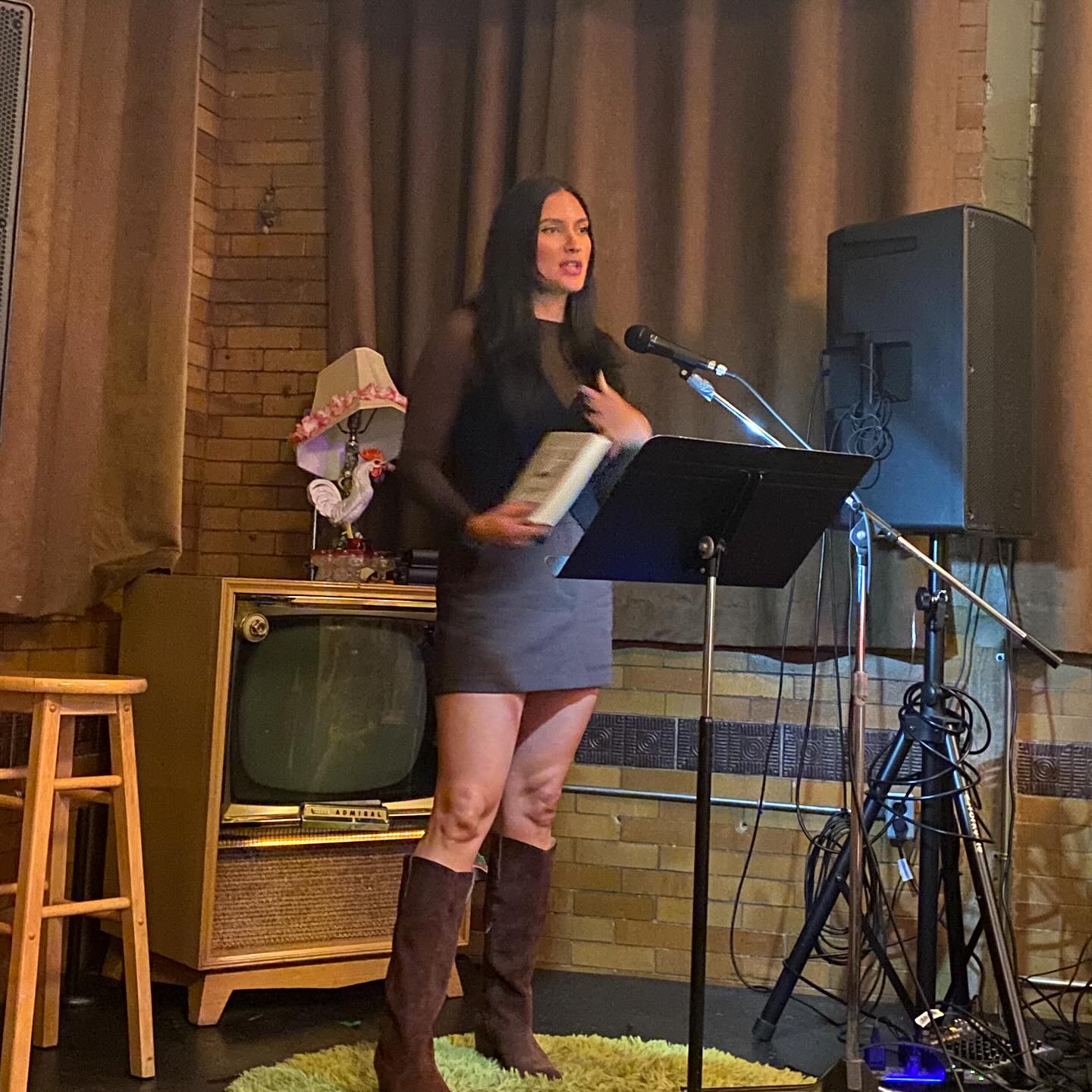 A full house for the 2025-26 season opener & birthday celebration for Lit Live at @thestaircase last night!! ๐ฅณ๐ค๐ Brilliant readers @softasbones @jamesicairns @zalikarb @mahaila.blaise breathed life and power into the nightโs theme of โจMYSTERY/CLARITY/LIGHTโจ A beautiful evening to share words and memories and birthday cake ๐๐๐ #hamont #litlive #readingseries #writingcommunity #canlit