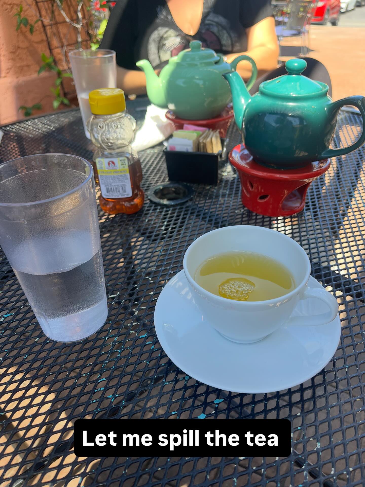 Let’s talk bladder health while I sip this tea. 🍵 Many people don’t realize that drinks like tea, coffee, soda, and even citrus juices are considered bladder irritants. They can make the bladder lining more sensitive, often leading to increased urgency, frequency, or that feeling of ‘needing to go’ more often than you’d like. 🚽
One simple strategy to support your bladder: drink plain, flat water first. 💧 By coating and protecting the bladder lining with water, you may reduce irritation and decrease those extra bathroom trips.
Being mindful of what you drink and how you hydrate can make a big difference in bladder comfort and control.
#PelvicFloorTherapy #BladderHealth #PelvicHealthEducation #OTTips #PelvicFloorOT #HealthyBladder #MindfulHydration