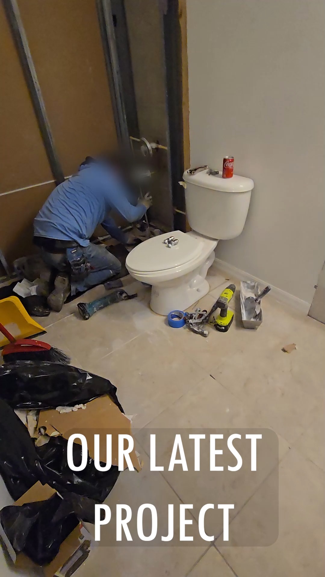 Our latest bathroom remodel! What do you think? 😉
#Procraft #Remodeling #BeforeAndAfter #HomeTransformation