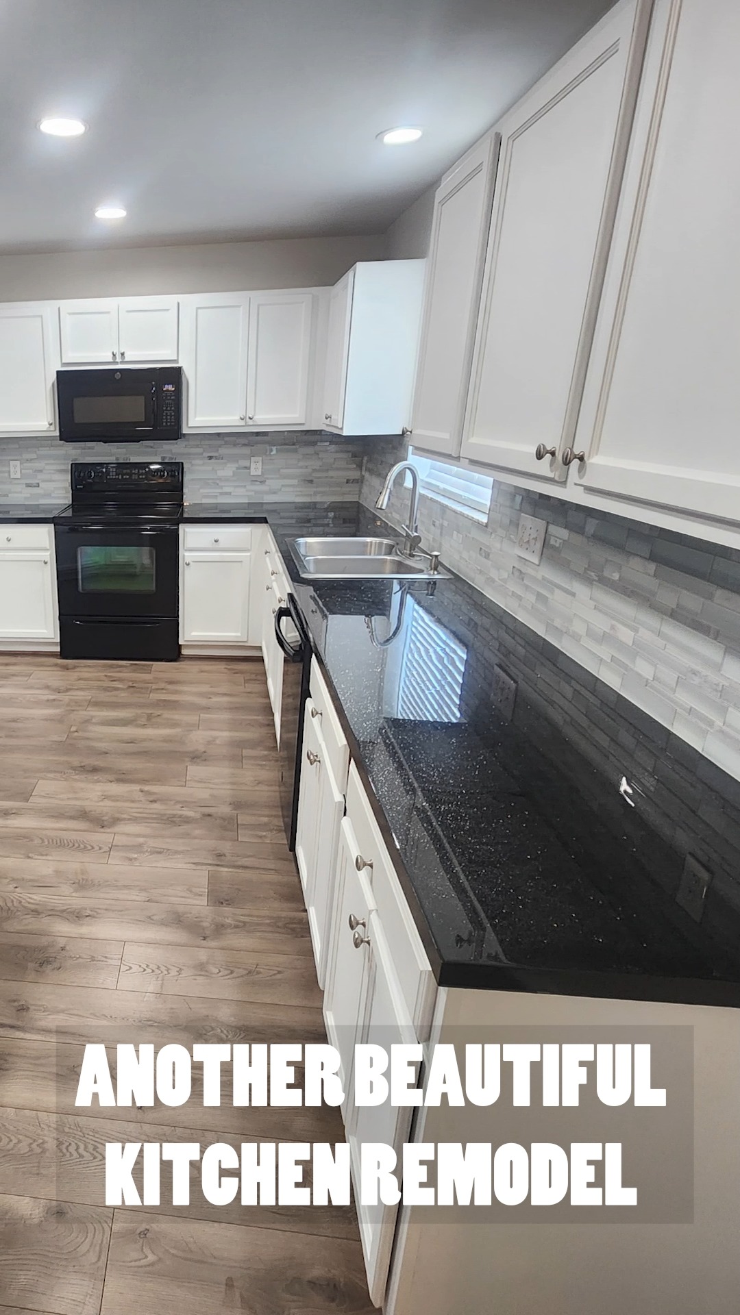 Another beautiful kitchen remodel by Procraft! 💪 Contact us today to renovate your home! #Procraft #Remodeling #BeforeAndAfter #HomeTransformation