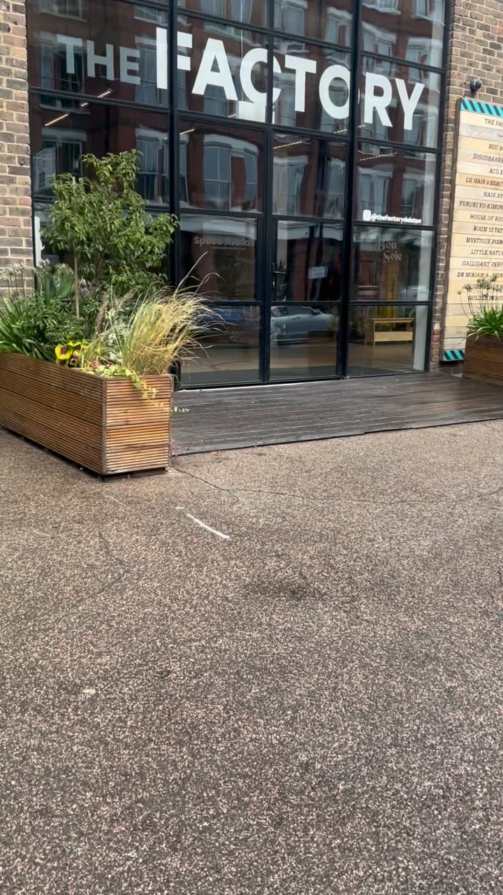 One stop on the overground easy! Buzzin to see you all there.
Last day here 25th October
First day there 27th October
Opening party 1st November
#barber #newlocation #dalston #dalstonbarber