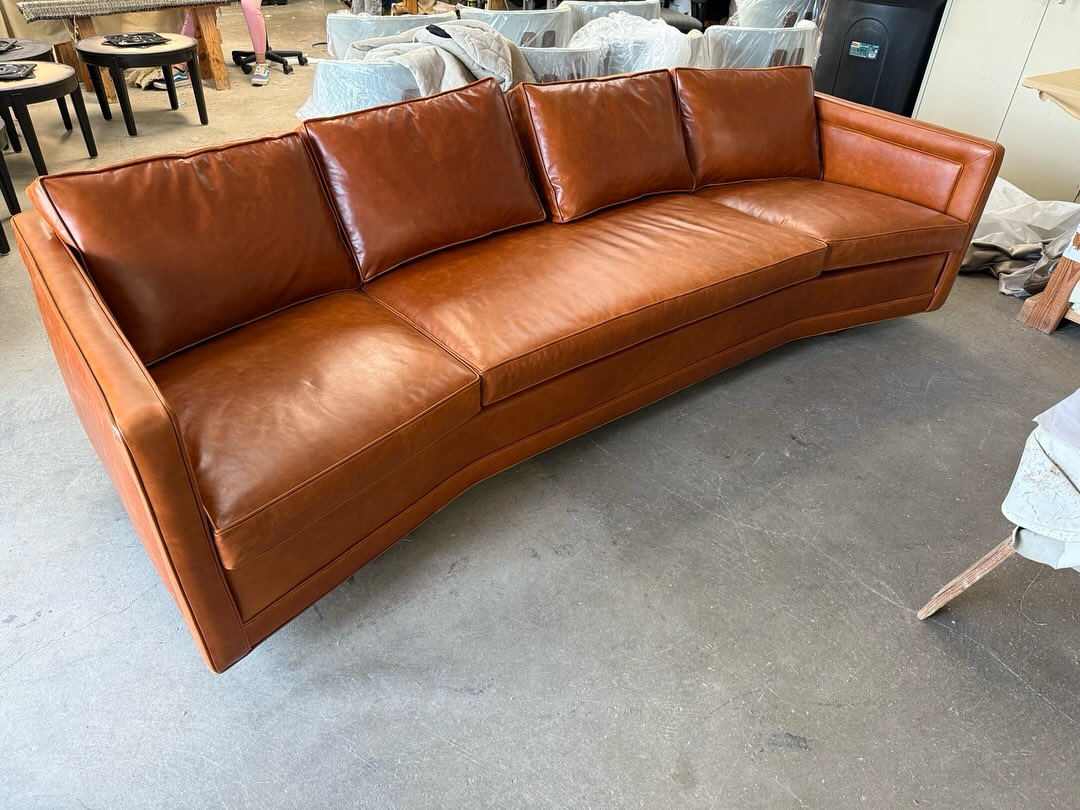 Worn leather? Not anymore. Scroll Left ⬅️ to see how sofa went from dark and dull to bright and beautiful with our expert upholstery. Just DM for an upholstery quote. Complimentary pick-up and delivery services available. #FurnitureTransformation #leather #beforeandafter #furniture #upholstery #austin