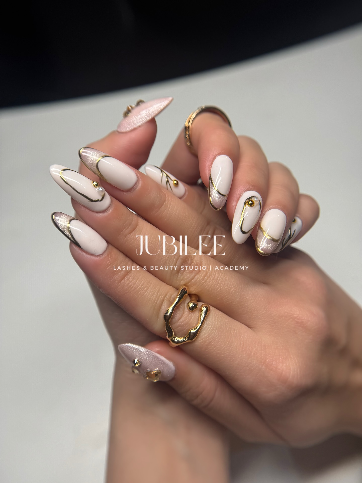 ✨ From Gel-X combination of Gel Polish, Cat Eye, Chrome, French & Charms — we’ve got your dream nails covered 💅
🎉 New clients enjoy 20% OFF nails this month!
📍 Southbank & St Kilda Tower
#MelbourneNails #NailSalonMelbourne #ManicureGoals #SouthbankNails #StKildaNails