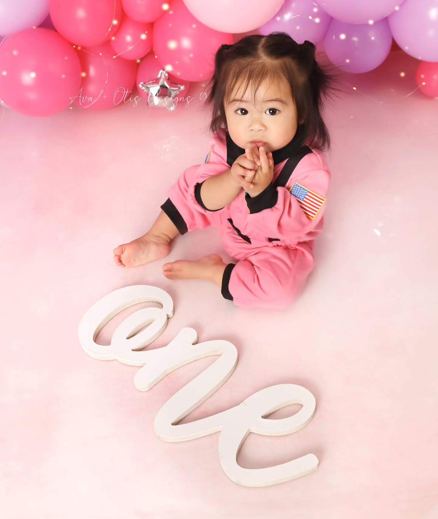 cutest little astronaut I ever did see! 🌌👩🏻🚀
#astronaut #pinkastronaut #outerspace #outerspaceparty #outerspacebirthday #girlaspacebirthday #spacebirthday #spacebirthdaytheme #spaceparty #pinkspace #pinkouterspace #galaxy #firsttriparoundthesun #spacedisco #outofthisworld #aroundthesun #outofthisworldbirthday #spacediscobirthday #birthdayphotoshoot #birthdaygirl #birthdayshoot #spacecakesmash #astronautcakesmash #astronautbirthday #avaotisdesigns #bayareaphotographer #bayareamoms
