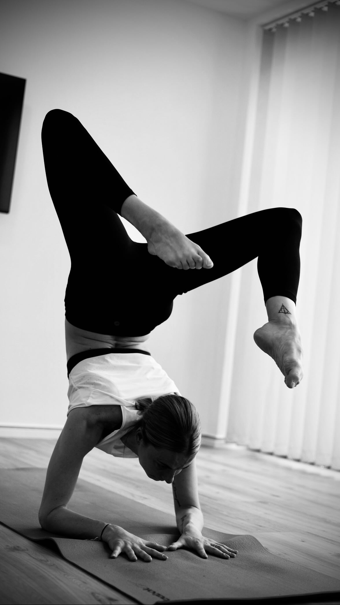 🧘♀️ Každé pondělí v 17:30 se na Vás těšíme na lekci Jóga Class.
Přijďte zpomalit, nadechnout se a dopřát si chvíli jen pro sebe.
Nezapomenutelný zážitek na konci každé lekce, který si odnesete jen vy sami. ✨
Těšíme se na Vás,
SKY TEAM ♥️
#sky#skyfitnessclub#joga#skupinovalekce