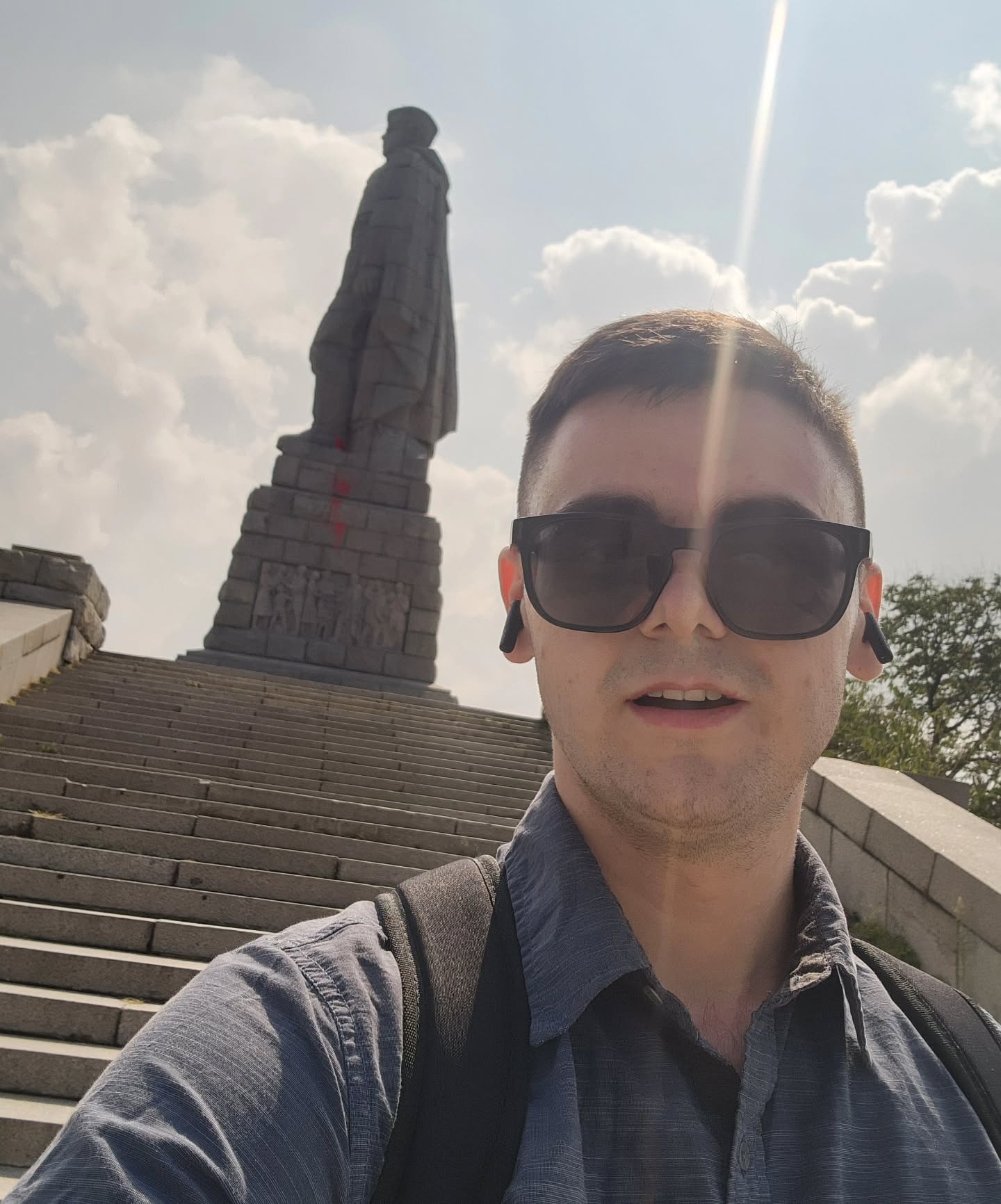 During my short Bulgaria trip, I went to Plovdiv and made a journey up to the Alyosha Red Army Statue overlooking the city of Plovdiv. Quite amazing moment as I have always wanted to see, yes, controversial, especially with how the Red Army conducted themselves in different countries. If you go here just know you should be water as it was hot (September weather) and it is all uphill and very long way up as it is the highest point in the region. So worth it.
Alyosha is of a Red Army soldier in the 3rd Ukrainian Front, which so to speak "liberated" Romania, Bulgaria, and Yugoslavia. The Red Army and NKVD weren't too brutal here in Bulgaria. However, up in Romania and Hungary, it was different, absolutely brutality and destruction. Tomorrow, I am off to Kraków to explore the old grounds of the infamous SS Commandant Amon Goeth.
Blagodarya Bulgaria. Hope the money gets better for you all.
.
.
#travel #history #wwiihistory #Bulgaria #Plovdiv