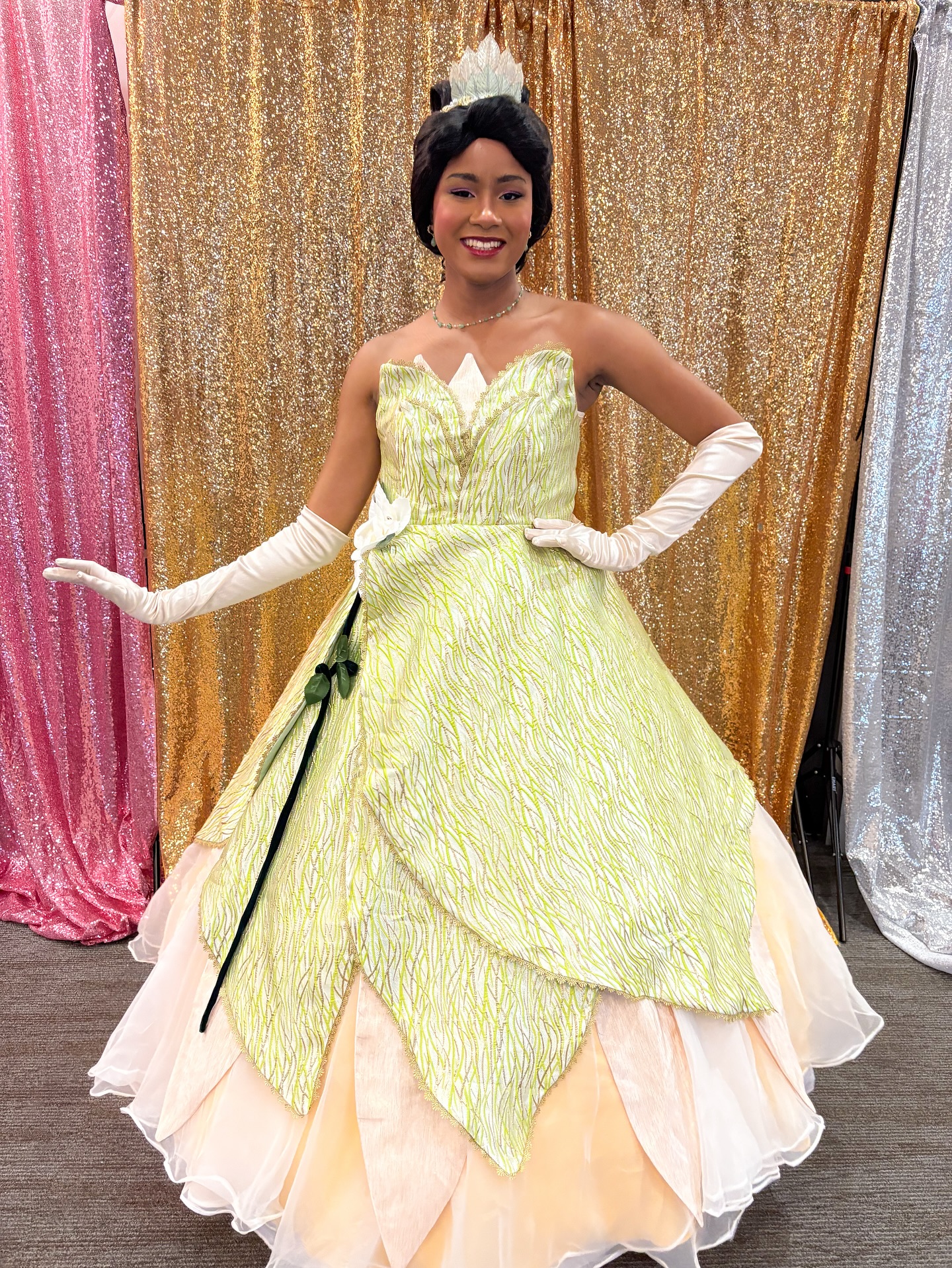 How stunning is our Bayou Princess in her brand new dress?! She would love nothing more than an invitation to your party! 💚🤍🐸✨
.
.
.
#fairestofallparties #princessparty #houstonprincessparty #bayouprincess #princesstiana #princesstianaparty #princessandthefrog #frogprincess #houstonpartyplanner #houstonmomsblog #kingwoodmoms #cypressmomsnetwork #kingwoodtx #downtownhouston #riveroakshouston