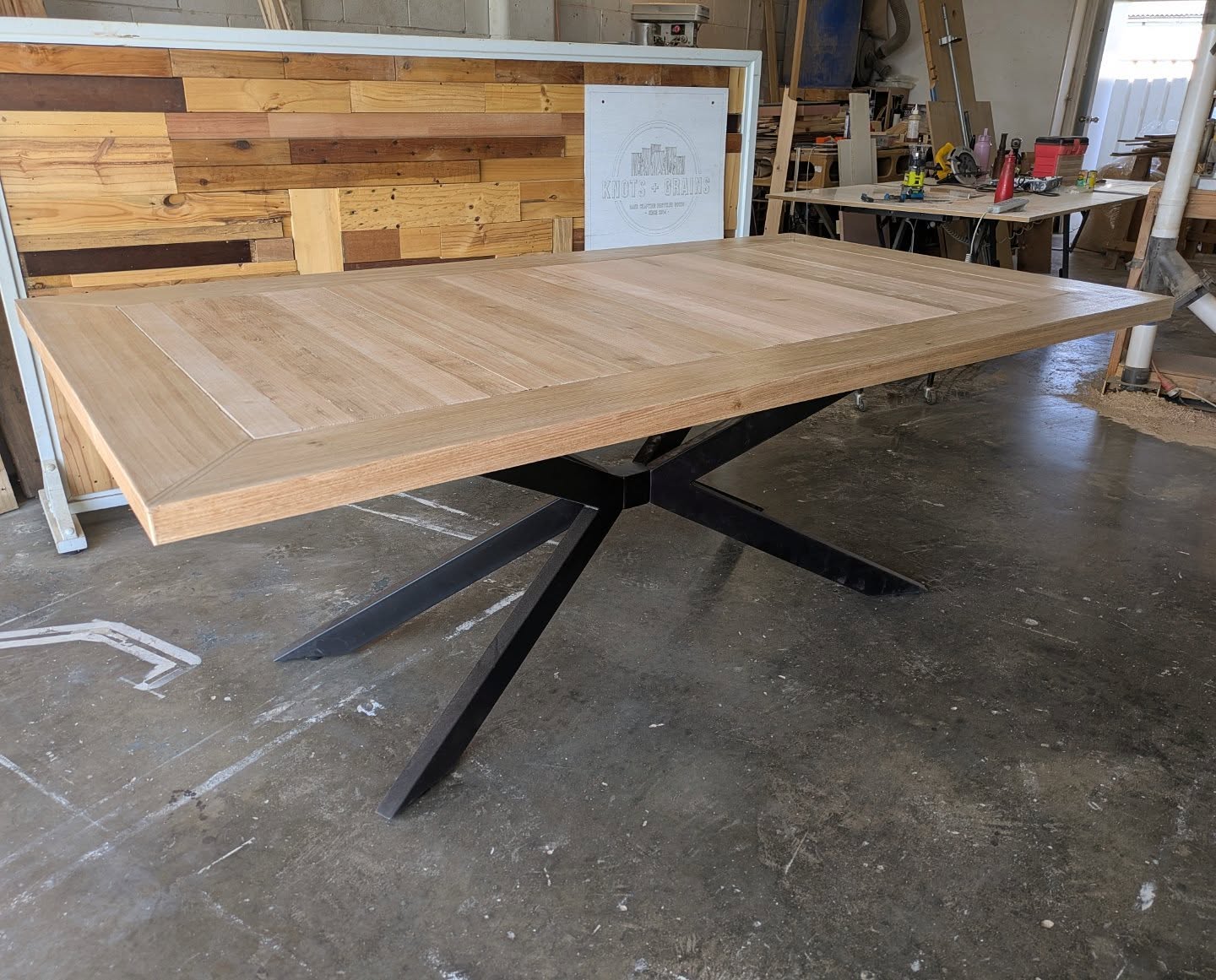 A gorgeous Tasmanian Oak dining table we recently completed. What makes this dining table extra special is that the table top panels are removable, revealing a dropped down felt area, for puzzle making!
Our customers are puzzle enthusiasts and wanted an area where they could make puzzles, but also use as a dining table. We loved creating this unique piece π§©π«Ά
#knotsandgrains #puzzle #puzzletable #tasmanianoak #cuatommade #goldcoastbusiness