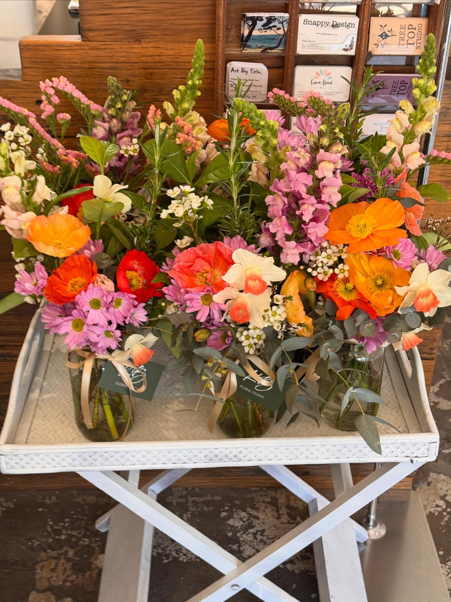 SUNDAY SPECIAL Grab a beautiful fresh bunch of flowers for someone special today only.
#mainstreetmornington #shoplocalmornpen #mornington #morningtonpeninsula