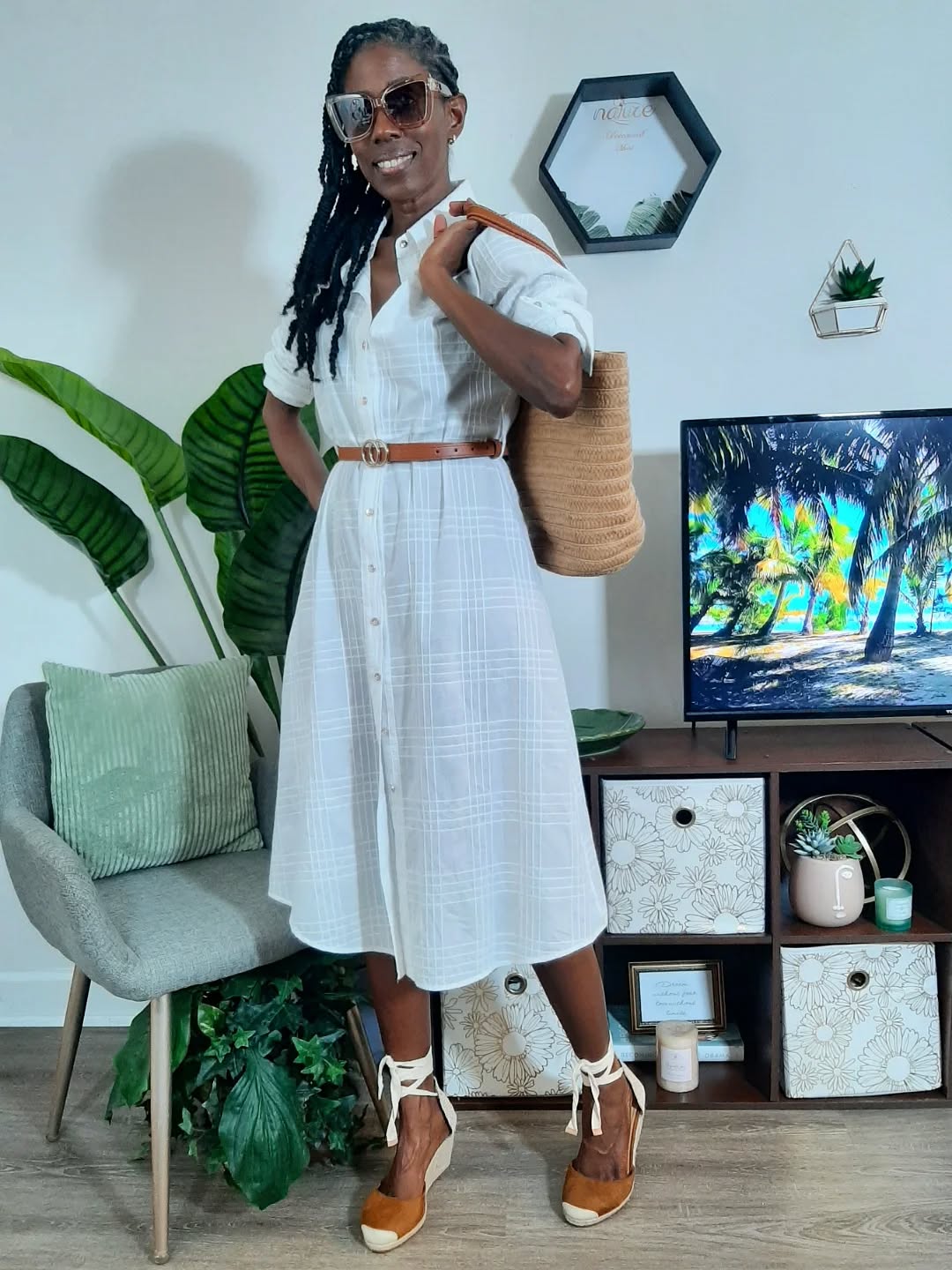 Weekend Style! No need to schlep around when you can be casually and comfortably stylish while running errands.
Outfit (except for espadrilles): @shein_us
#outfitideas #fashionstyle #weekend #casualchic #casualstyle #femininestyle