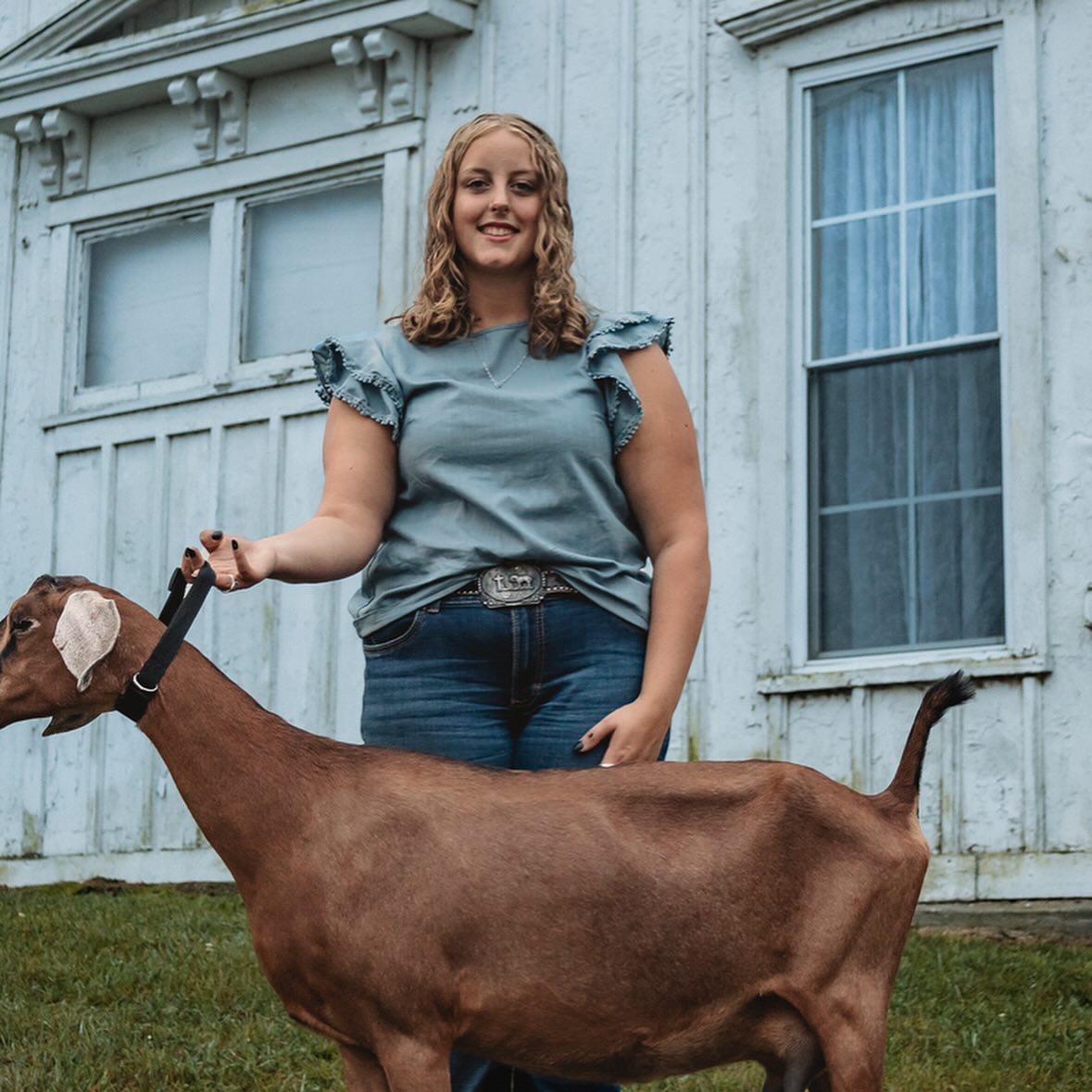 One of our employees, Bayli, will be showing her dog at the Hillsdale fair! Show dates are TODAY at 5:30pm and Thursday the 25th at 9 am! 🥰🤩 You might also see her around with her other animals as well.. ❤️