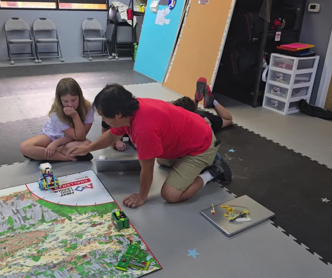 This week, our students jumped into the world of programming—testing, and watching their robots follow commands, make moves, and take on exciting challenges. 
The best part? The kids aren’t just building robots… they’re building problem-solving skills, teamwork, and confidence that will last a lifetime. 💡
📍 5671 N Oracle Rd #2105, Tucson, AZ
🕗 Fridays | 8:00–9:30 AM | Ages 8–14
💲 Just $45/month
👉 Register now and let your child discover the fun of programming robots: https://www.prolificcreations.org/product-page/ctrl-cre8-robotics-steam-club