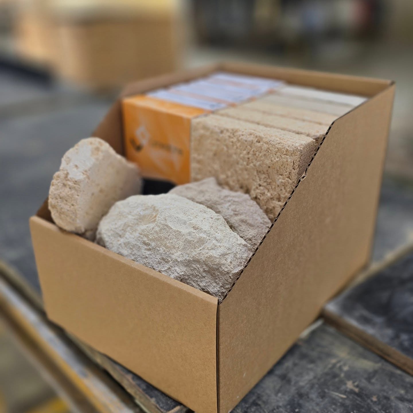 Australian Stone for Australian Builds.
Calling out to Architects, builders, home owners.
Hit us up for a sample or sample pack to explore Australian Limestone in you next Australian build.