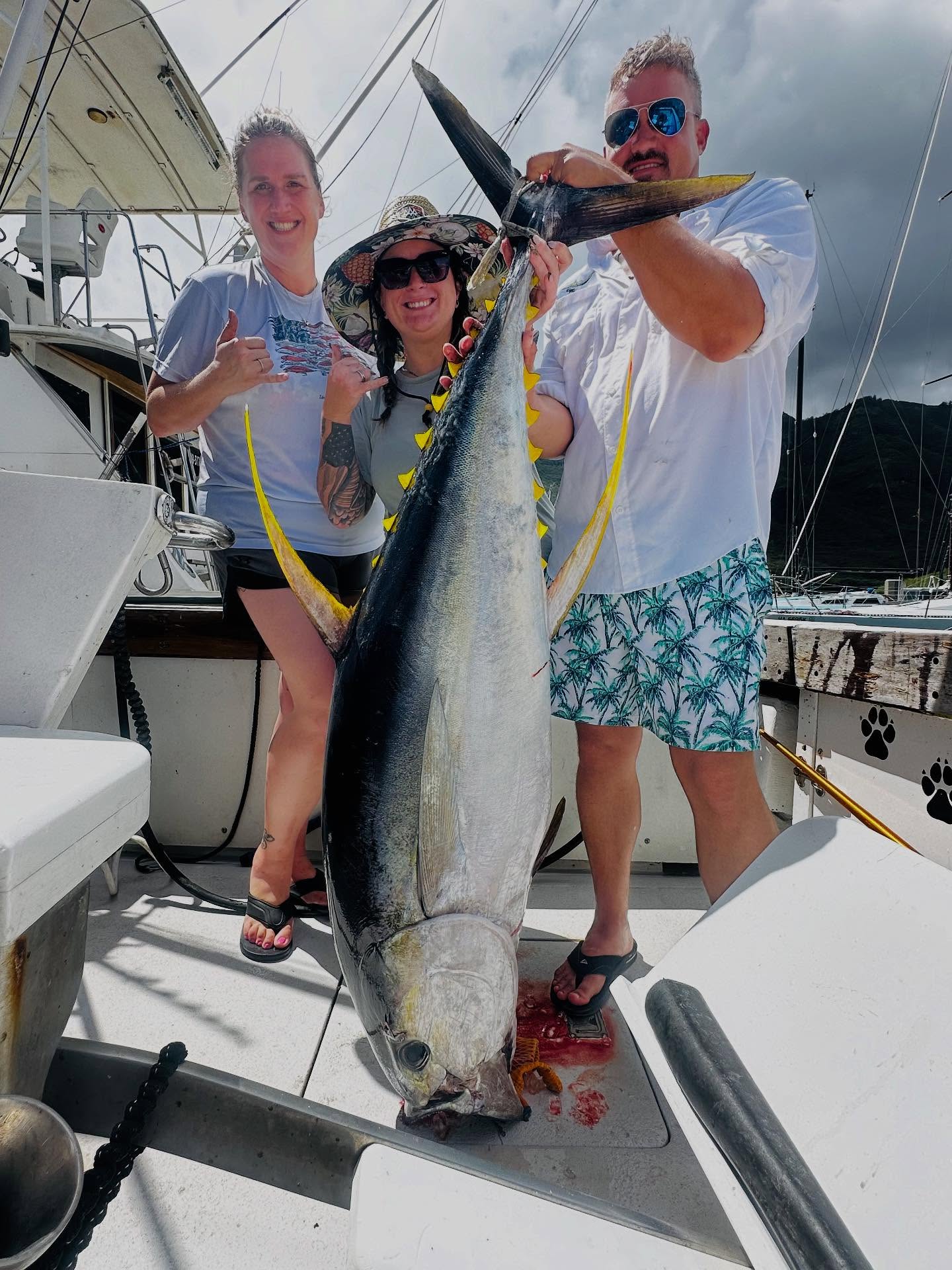🚨🚨 ALERT 🚨🚨 Came in red hot — even the military got the call to come check our fish box out! 🇺🇸🐟
Missouri, Cali & Arizona all came together this morning aboard the Emma Nalani ☀️ Not about the quantity today, it was all about the quality!
Just 2 bites → a 40lb Ono & a 115lb Ahi 🐟💥
These crews weren’t afraid of big fish, and of course the ceremonial ♥️ tasting went down… verdict? “Tastes like chicken.” 😆
Memories made, smiles all around, and some serious fresh fish for the table. 🌊🎣
.
.
.
#GoFishKauai #KauaiFishing #FamilyAdventure #HawaiiLife #CatchOfTheDay #SportFishing #FishingLife #DeepSeaFishing #FreshCatch #BigGameFishing #Ono #AhiTuna #KauaiAdventures #FishOfInstagram #OceanVibes #VacationGoals #HawaiiVacation #fishermansidealsupplyhouse #ahi #military #yellowfintuna #wahoo #palegicgear #shimano #nomadfishing