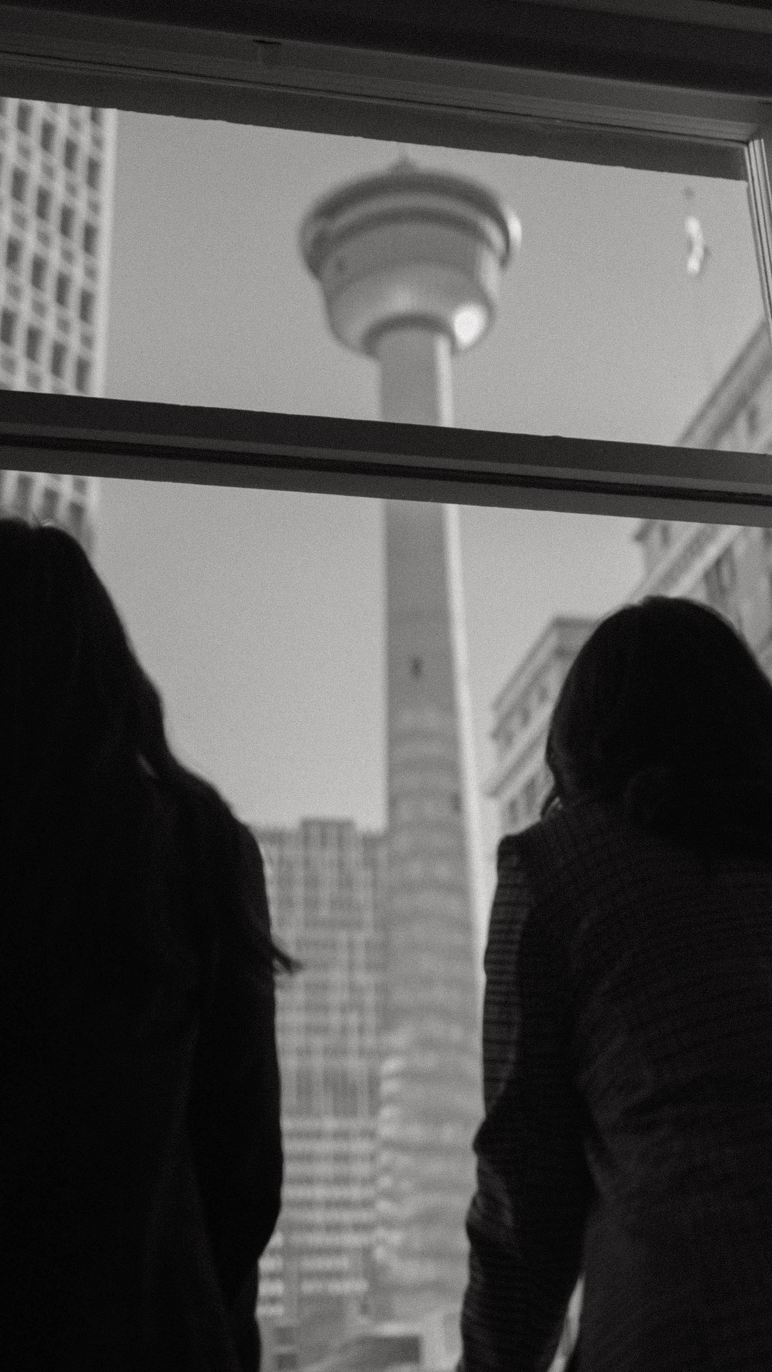 🍂 Fall in Calgary = cozy sweaters, spooky nights, and ALL the pumpkin vibes. If you’re looking for something fun to do in the next few weeks, here are some can’t-miss events:
Calgary International Film Festival (CIFF)
Now - Sept 28th
YYC Pizza Fest
Sep 26–Oct 13
Heritage Park — Fall Ghost Tours
Sep 24–25; Oct 1–2 & 7–9
Calaway Park — Halloweekends
weekends to Oct 13
Granary Road — Harvest Festival & Pumpkin Hunt
weekends Sep 20–Oct 12
.
.
.
#calgaryliving #whattodoincalgary #fallincalgary #calgaryevents #calgary #calgaryalberta #fallinalberta #calgaryfall #eventsincalgary #whattodo #funthings #havefun #datenightincalgary #calgarydatenight