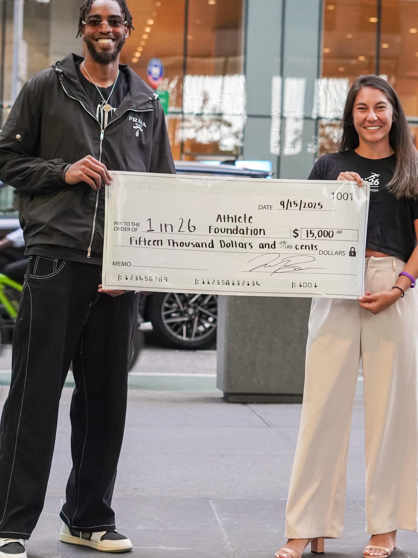 Huge thank you to Troy Brown for the incredible donation to the 1in26 Athlete Foundation! 🙏🏽Partnering with you and the @troybrownjrbasketballcamp has created real impact and powerful strides in both of our communities.
We’re beyond excited to keep spreading awareness — and of course, to keep competing! 💪🏽🏀
Let’s keep pushing the mission forward, together.