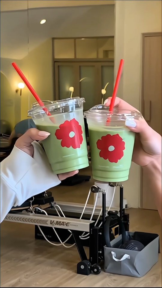 We teamed up with @nikanation.co to bring you the ultimate wellness pairing: Pilates & Matcha!
Huge thanks to NIKA for kicking off Forte Pilates Week to celebrate our 2nd anniversary.
#FortePilatesxNIKA
#PilatesandMatcha
#Collaboration
#WellnessPartnership
#FortePilatesWeek
#Forte2ndAnniversary
#WellnessEvent
#PilatesClass
#MatchaMoment
#PilatesCommunity
#MindBodyConnection
#HealthyLifestyle
#WellnessJourney
#PilatesLover
#MatchaLover