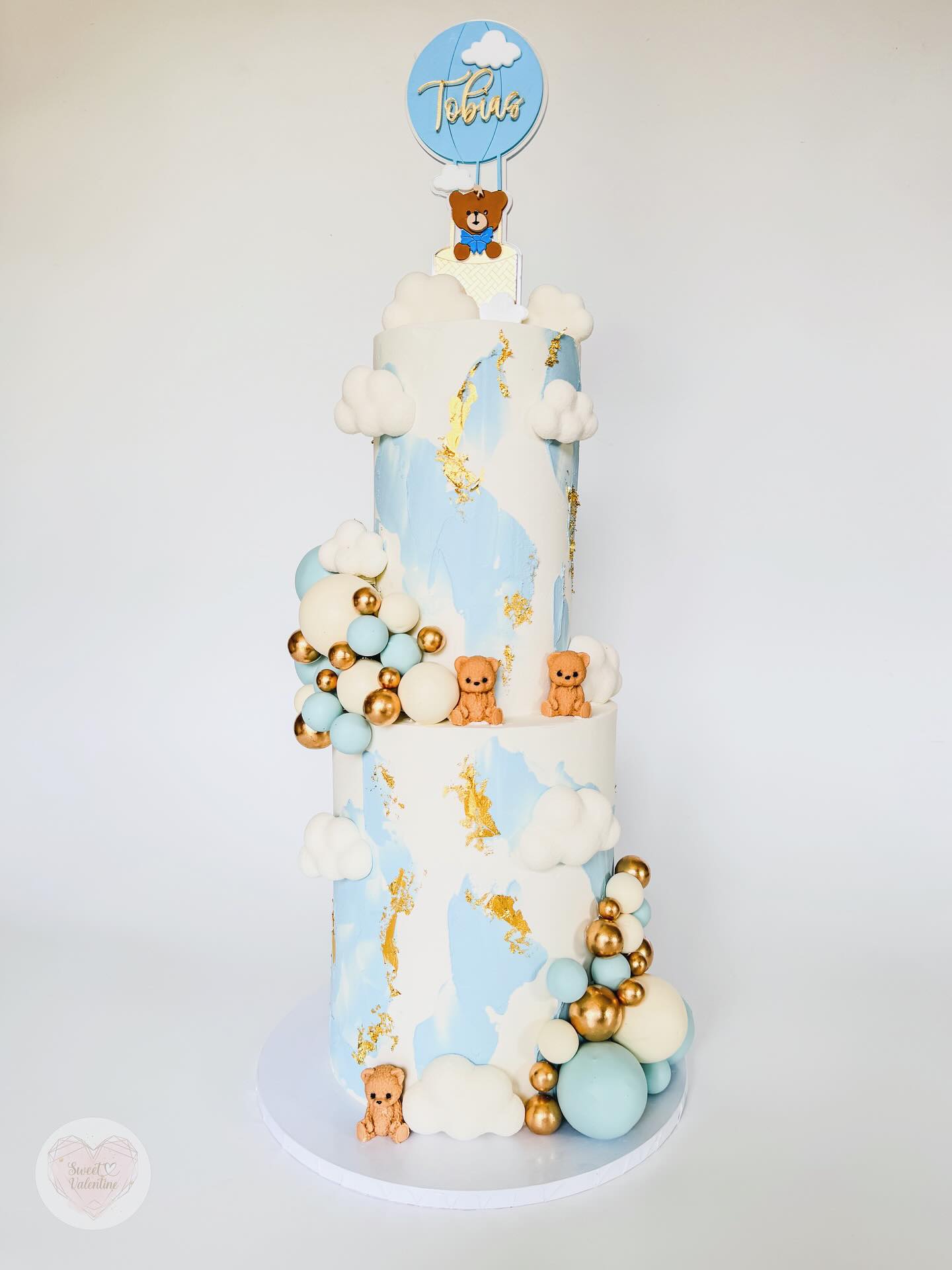 Teddy bear theme Christening cake for Tobias 🐻 🤍
Topper @beamandrae_laser
.
#celebrationcakes #teddybearcake #christeningcake #cakestyle #cakeart #igcakes #buttercream #birthdaycake #leeds #westyorkshire #leedsbaker #homebaker #texturedbuttercream #tallcake #moderncake #uniquecakes #kidscakesideas #kidscakes #kidscake #bdaycake #leedsbakers #cutecake