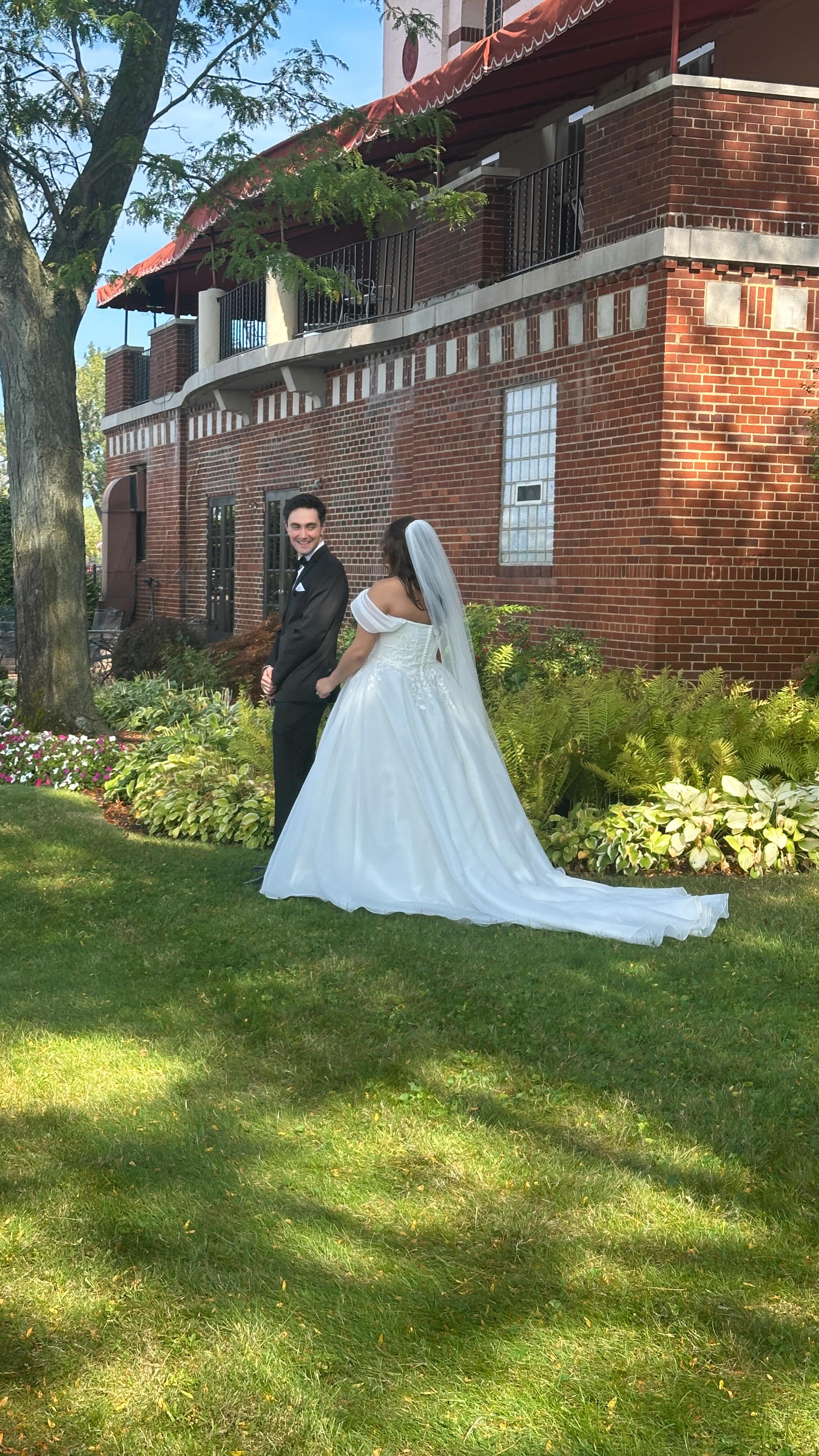 ✨Kelsie had a vision — and it was nothing short of breathtaking. Every detail, from the exact shades of color to the way the room should feel when you stepped inside, was carefully imagined and beautifully brought to life. It was pure magic, just like her and Joe’s love for one another. ✨
The day unfolded like a dream, filled with beauty, joy, and so much love. It’s one of those weddings that will forever live rent-free in our hearts.
A special shoutout to @simply_sultesdesigns — your work is always picture-perfect.