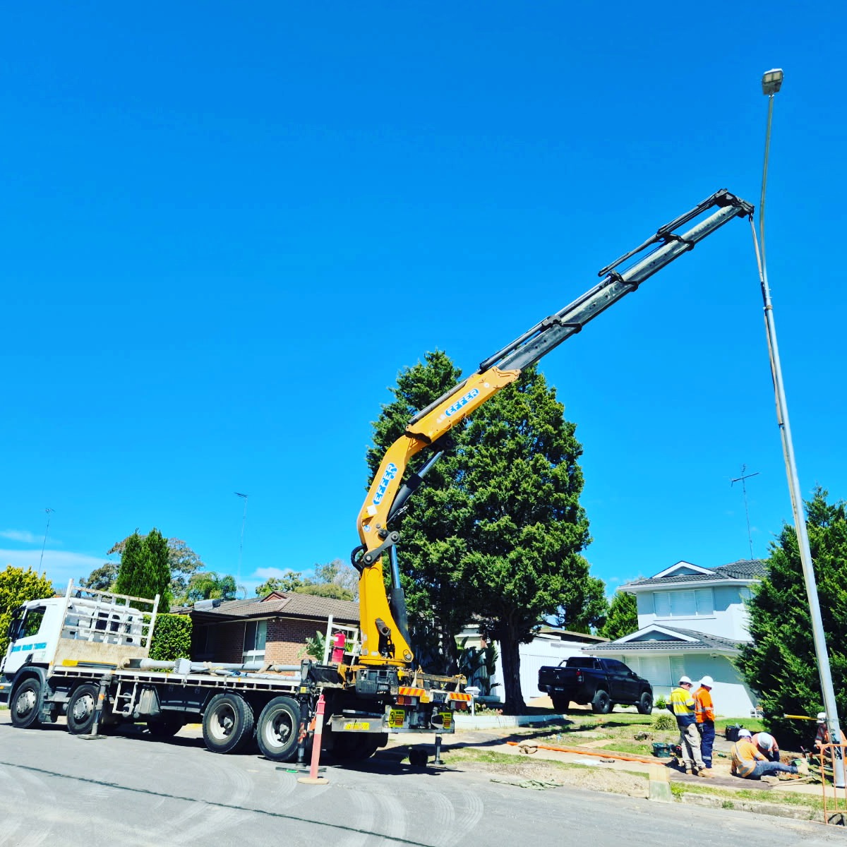 Reach Crane Trucks (RCT) has been servicing the transport industry since 1993. With a fleet of 21 vehicles, we cater to a wide range of transport and lifting needs. We take pride in our commitment to safety, compliance, and reliability:
✅ Operators hold HRW Licences (Crane Tickets) & Construction White Cards
✅ VOC compliant – re-assessed every 2 years by an RTO
✅ 10 operators hold RIW (Rail Worker) Cards
✅ We supply SWMS, Plant Risk Assessments, Pre-Starts, and Certificates of Currency
✅ Vehicles and cranes are inspected annually, serviced regularly, and tracked live
✅ NHVAS accredited with fatigue managed through Teletrac Navman
✅ All lifting equipment is certified, tagged, and tested annually
✅ Every crane truck carries a certified spreader bar and concrete swift lifts
✅ We also have Pallet Lifters, Pipe Lifters, Road Plate Lifters, Switchboard Lifting Bars, and Pipe Racks!
Check out our websites for truck bios and more:
🌐 www.reachcranetrucks.com.au
Thanks again for your continued support – we’re ready when you are!
#reachcranes #reachcranetrucks #cranetrucksydney #RoadTransportNSW #trucking #cranetrucks #cranehire