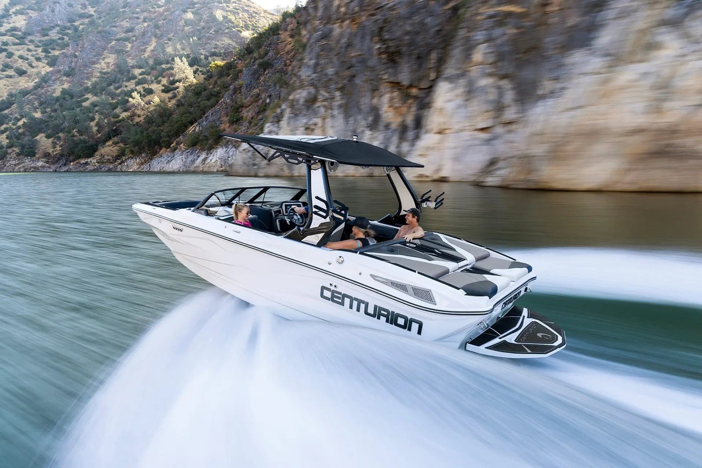 🚀 UNLOCK THE ADVANTAGES of KROMEX® technology! 🌟 Elevate your brand with graphics that are not just durable but also eye-catching. Transform your visibility in the automotive, marine, and RV industries today! 💪 Don't miss out on what we can do for you. ➡️ Link in bio! #KROMEX #BrandVisibility #CommercialGraphics #Automotive #Marine #RV #Durability #Innovation #GraphicDesign #Manufacturers