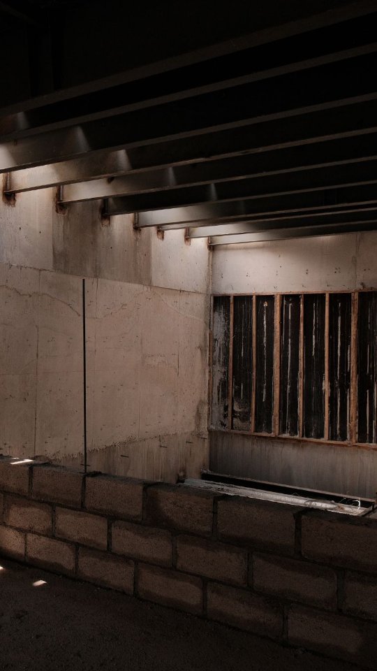 Each space in Imperia Balance is a dialogue between steel, light, and concrete, as the construction progresses and gradually takes shape with its own character.
-
Cada espacio en Imperia Balance es un diálogo entre acero, luz y hormigón, donde la construcción avanza día a día y va tomando forma con carácter propio.