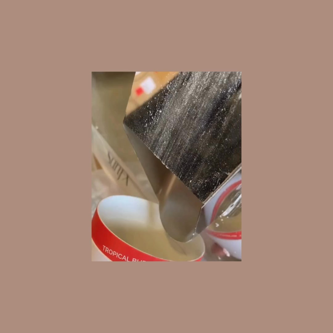 ✨ The Final Touch Your Tan Deserves! ✨
Meet the SunFX Body Collection Finishing Powder — our #1 staff favorite that leaves every tan with a luxurious, flawless finish.
🌿 Handcrafted with ethically sourced ingredients
🌸 Controls any post-spray odor
💎 Talc-free & skin toned to blend seamlessly with your tan
🌞 Available in Tropical Burst, Crisp & Fresh, or NEW Cheeky Sunshine scent!
💡 Now in NEW shaker-top packaging for mess-free, easy application.
✔️ Safe, kind & gentle
✔️ Sheer + silky finish
✔️ Perfect for both clients & pros (also in 1lb back bar size)
Elevate every tan with the finishing touch of luxury.
.
.
#SunFX #FinishingPowder #LuxuryTan #TanningAftercare #TanningEssentials #GlowFinisher #TalcFreeBeauty #SmoothSkinFinish #SprayTanPerfection #FlawlessTan #CleanBeauty #SunlessTanning #TanGlow #EcoFriendlyBeauty #SunFXGlow #love #sunfxcanada