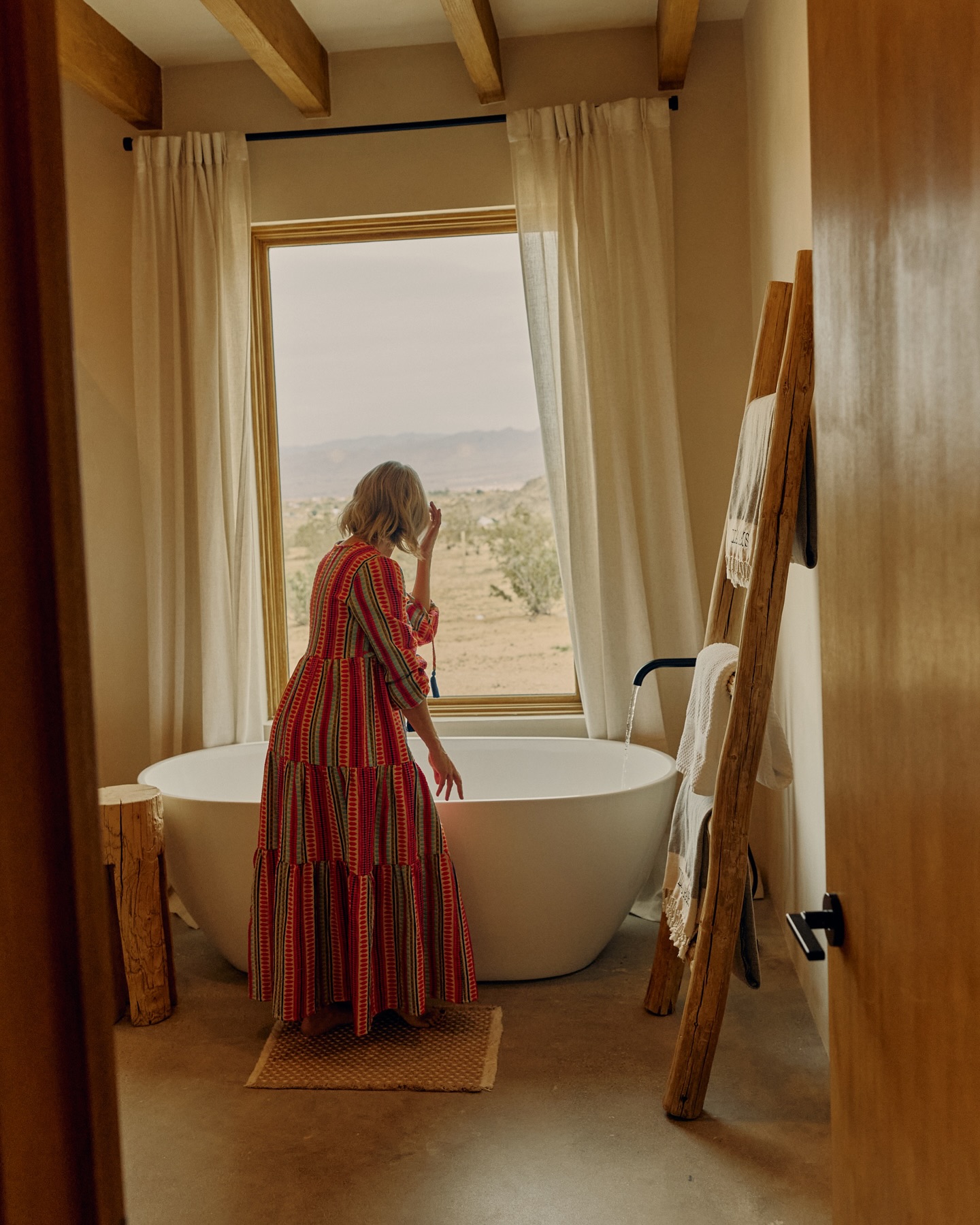 The desert has its own rhythm, one that is unhurried, timeless, and restorative. At Villa Paros that rhythm comes alive in every detail: smooth white stucco, sunlit natural stone, exposed wood beams, and reclaimed treasures sourced from Greece & Turkey, all create a lived-in feeling as effortless as the desert sky.
Here, Mediterranean charm is balanced with the raw beauty of the Mojave Desert. Creating a sanctuary where you can soften into and savour all of life’s quiet luxuries.
Property: Villa Paros, Joshua Tree Ca
PC: @victoriaposhphotography
@ciel_homes @cielinteriors
#beautifuldestinations #mediterraneanlifestyle #desertinspired #joshuatree #travel #desertresort #luxurystay #familytraveling #intentionalliving #beautifulhomes