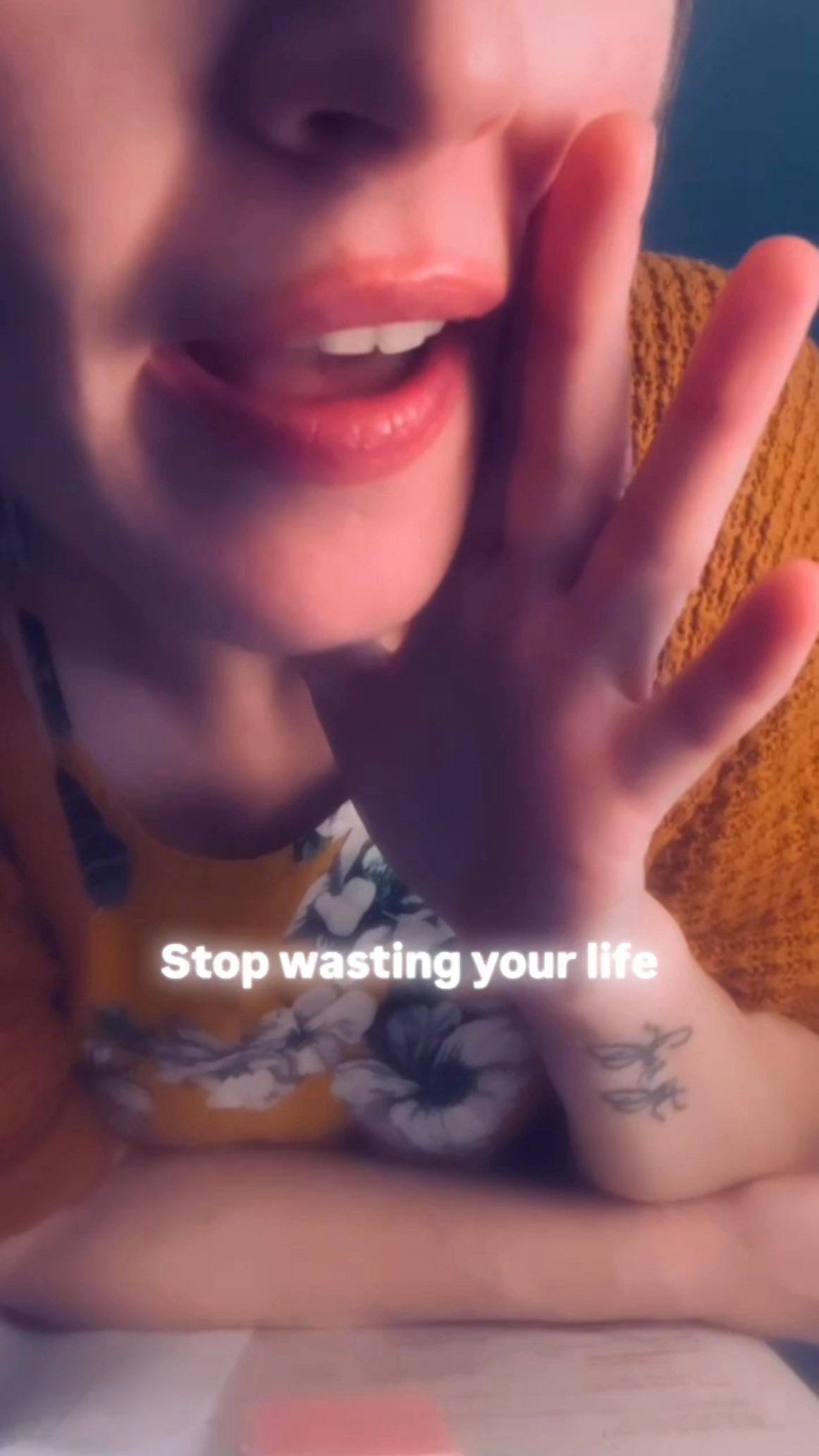 Stop wasting your life.
In session, I’ll ask:
“What insights are coming up for you?”
And over and over again, I hear:
“I haven’t really been living.”
Held back by trauma.
Shrinking to keep others comfortable.
Looping in worry.
Trapped in habits.
Carrying identities that were never really theirs.
Trying to be who they thought they had to be.
So right now… look around.
What’s something beautiful near you?
Let yourself notice it.
This moment matters.
And this moment gets to be yours again.
#lifeisforliving #comebacktoyourself #hypnosishealing #noticingishealing #everydaymagic #livingagain #reclaimyourself #mindfulpresence #beherenow