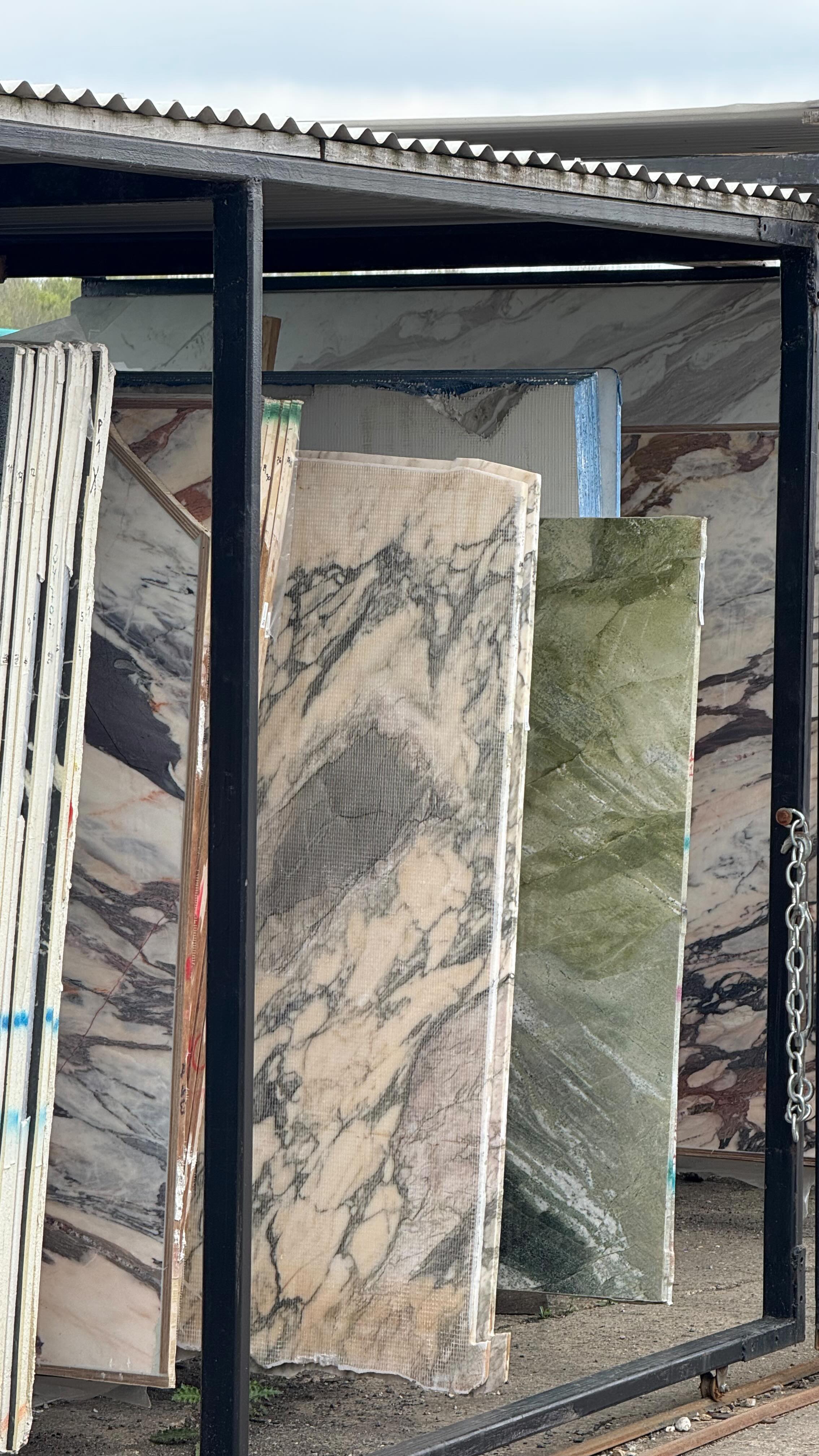 Just landed, literally 🛬
Our Taj Mahal Quartz has to be seen to be believed. This stunning engineered mega slab has been sourced due to its incredible durability and incredible popularity!
Over half of these brand new slabs are now reserved, Don’t miss out and give us a call on 01279 927096 to secure your slab now!
#kitchenworktops #tajmahal #quartz #hertfordshire #thestonecompany