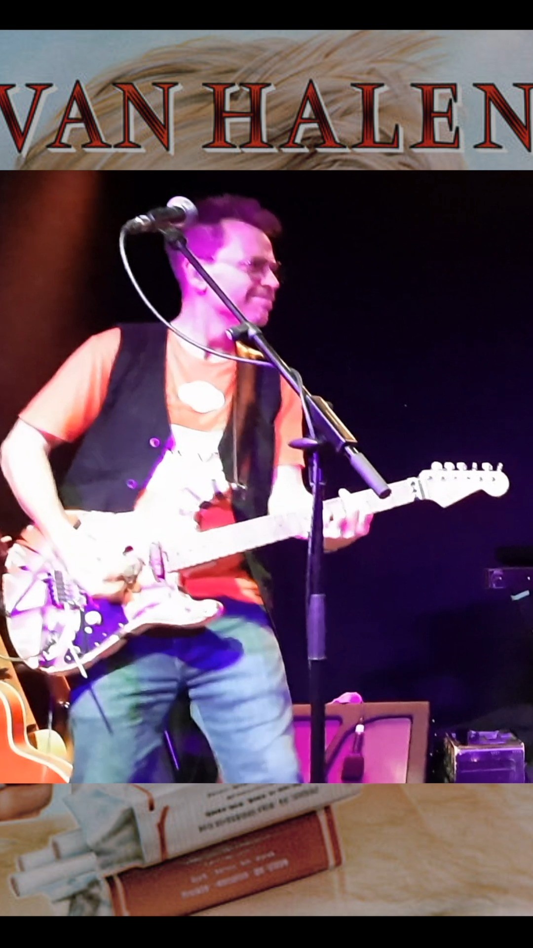 Here's another clip from our gig at the @brunswickpub last week. I played 6 different guitars covering classic tracks associated with those guitars and the guitarists that played them. This time I brought my Frankenstrat....a copy of Eddie Van Halen's guitar. As we've added the brilliant @jonnycoote on keys and guitar we were able to do Jump! Great fun playing this one!!
#vanhalen #evh #frankenstrat #livemusicbrighton #eddievanhalen #guitar #coversongs @beau_barnard_bass