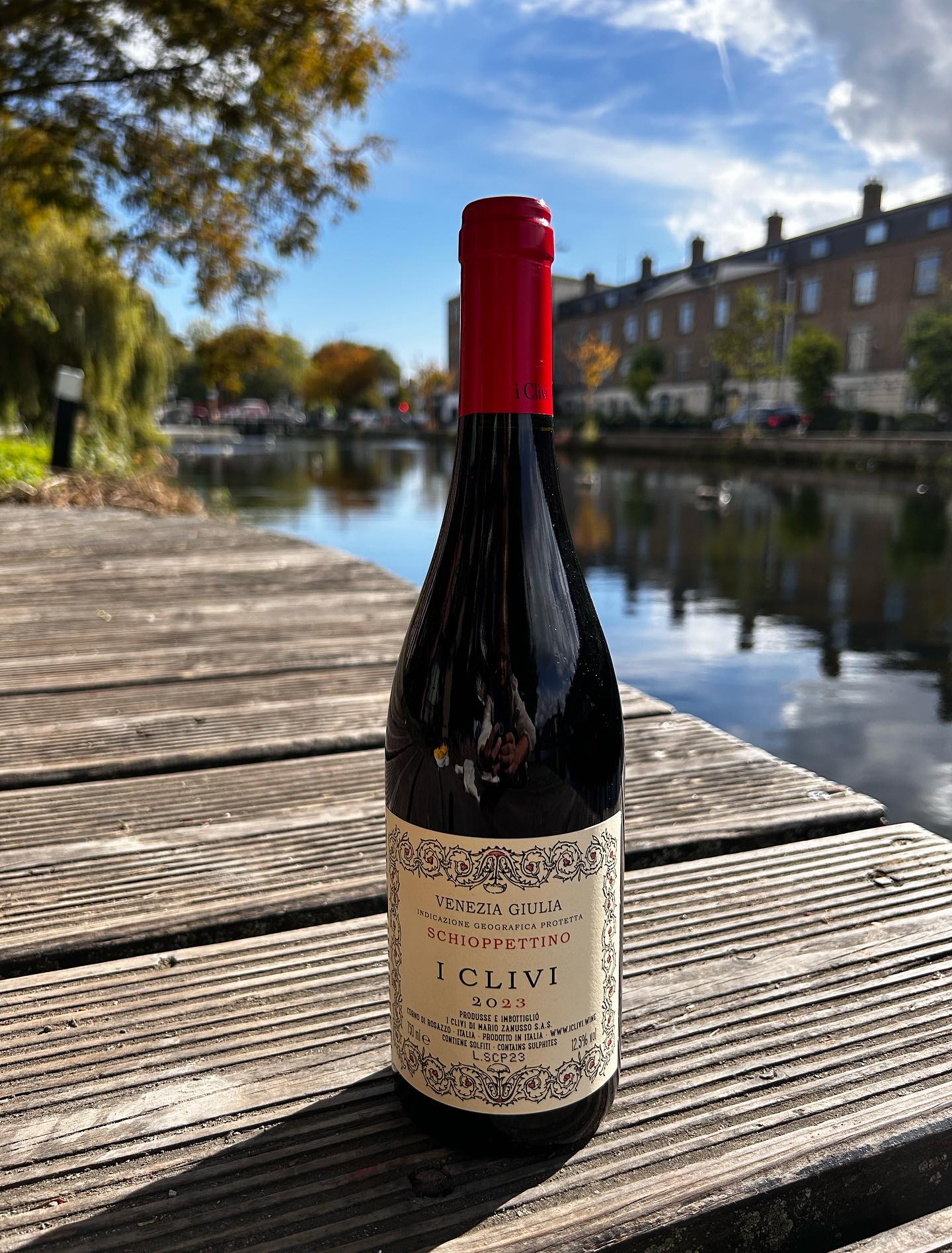 A favourite red- 1 of only 6000 bottles made
@volpeneradublin
@ettomerrionrow
@lenaportobello
@dromolandcastlehotel
#wine #ireland #winesupplier #dublin