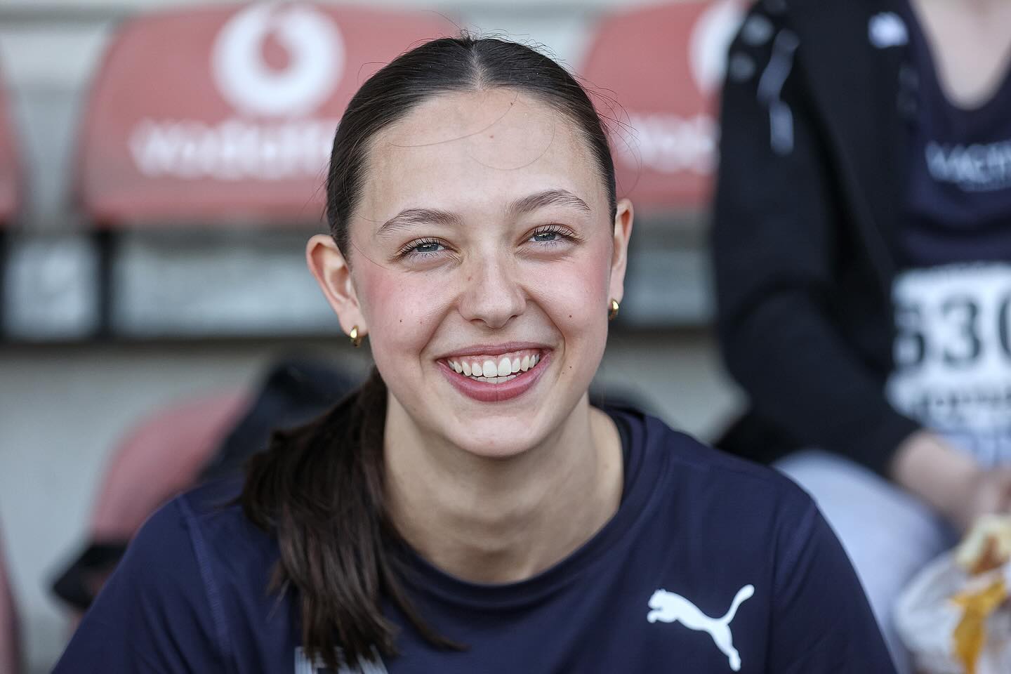 Teamgeist in Flensburg 🏆
Marlene Gütschow wurde für das Team LVN zum Ländervergleich in Flensburg nominiert und glänzte mit einem starken 2. Platz in der Gesamtwertung des Diskuswettbewerbs – ein wichtiger Beitrag zum Gesamtsieg des Teams! 🔥
Bereits am Freitagmorgen machte sich das Team auf die 7-stündige Anreise in den Norden. Neben den Wettkämpfen stand vor allem eines im Fokus:
✅ Die Leistungen der Saison zu würdigen
✅ Das Team weiter zusammenwachsen zu lassen
Vor Ort gab es zahlreiche Teamevents, gemeinsame Aktivitäten und Vorbereitungen auf kommende Meisterschaften. Außerdem wurde die Bedeutung des Leistungssports und die damit verbundenen Aufgaben eindrucksvoll hervorgehoben.
Alles in allem: eine motivierende Veranstaltung mit starkem Teamspirit und wertvollen Erfahrungen – sportlich wie menschlich. 💪✨
#lvn #nominierung #teamleistung #leistungssport #diskuswurf #lvnjugendmitte #duesseldorfathletics #fasterhigherfurthertogether