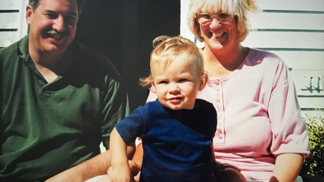 October is my birthday month and it feels like a fresh start! Embracing home projects, closet purges, and pet care wins! Who's ready for a fall glow-up? 🍂✨ Link in Bio