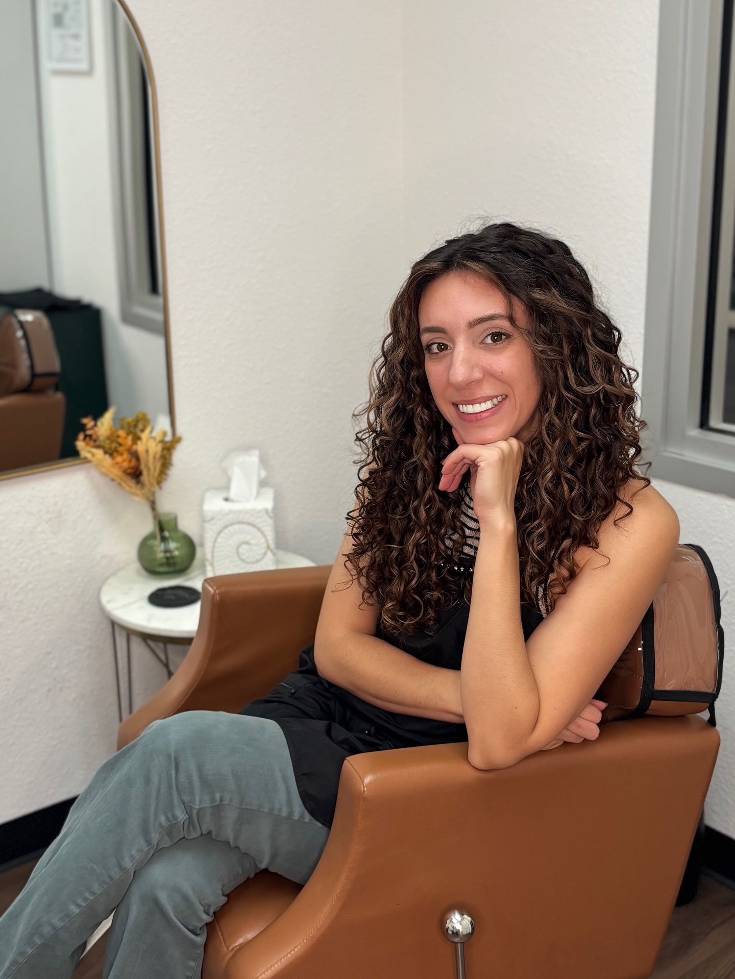 Hi! 👋 Can you believe October is around the corner?? 🤯 Let’s get those curls popping for the holidays! Click the link in my bio to book your next appointment 😘
#sandiegocurlspecialist #sandiegosalon #curlyhair #sandiegohairstylist #solasalon