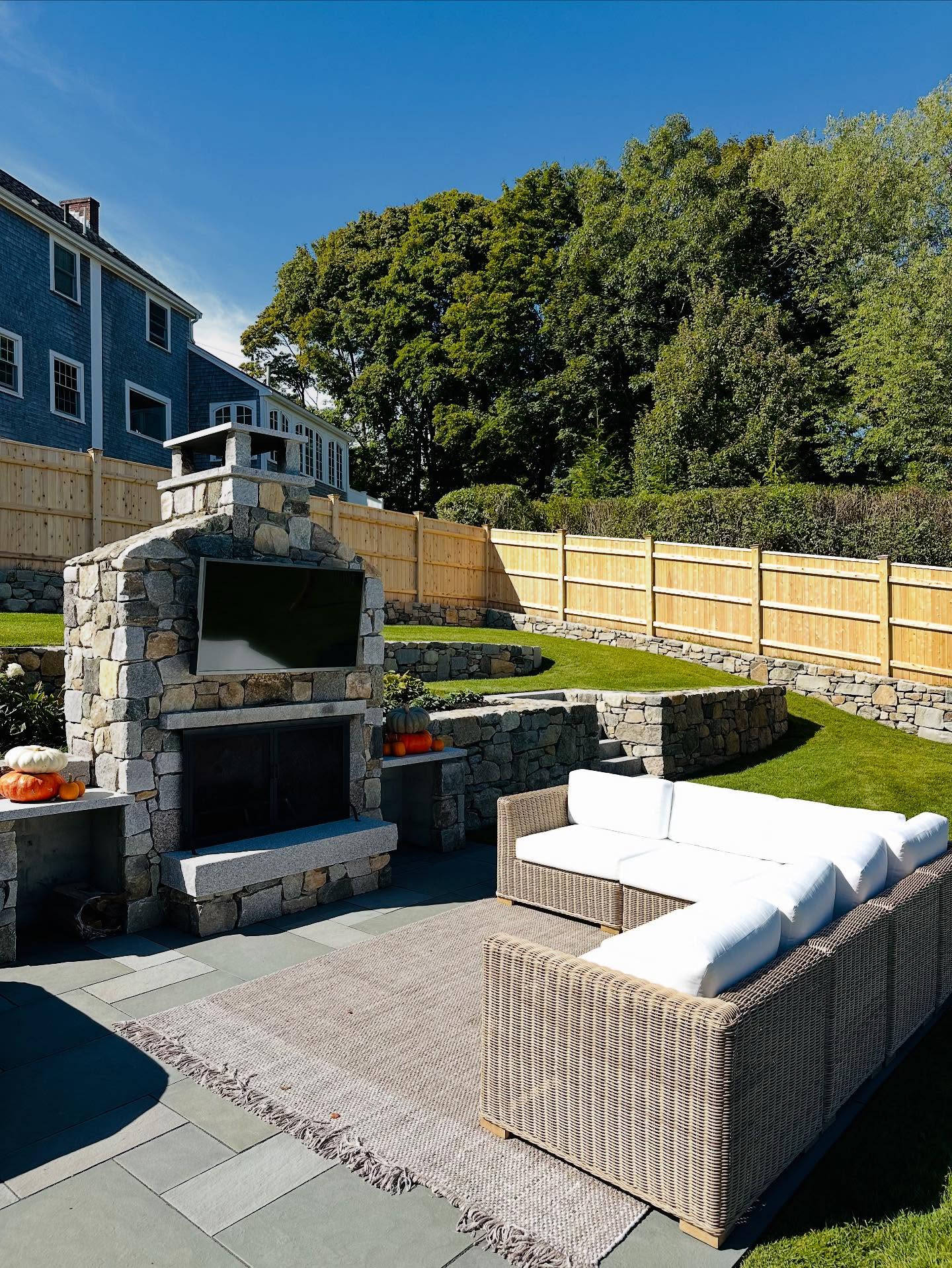#outfitinspiration #outdoorfireplace