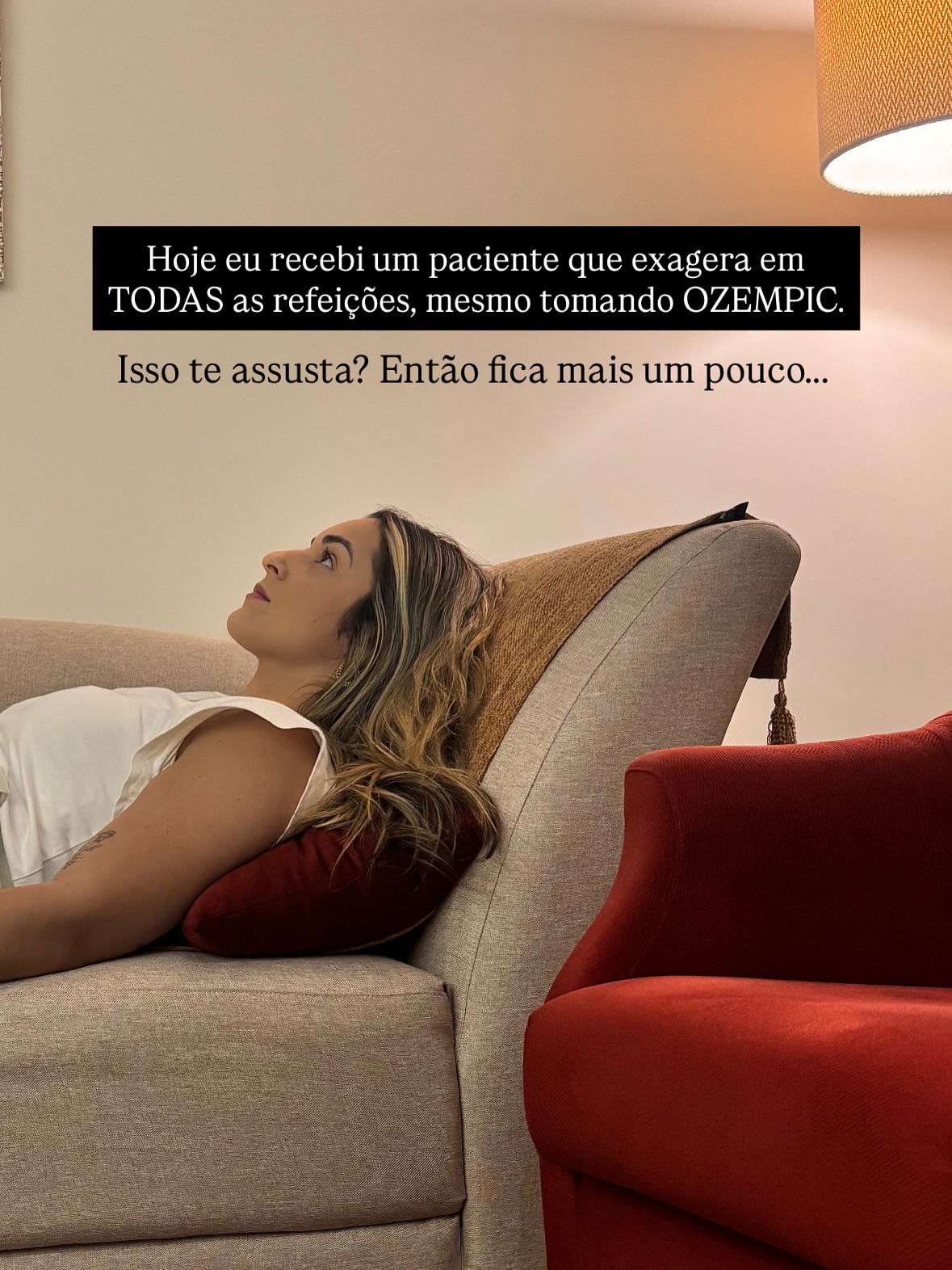 A terapia nutricional vai te ajudar a trabalhar na raiz do problema enquanto o medicamento age no sintoma.
Se você já está em uso e perdeu peso, deve fazer o acompanhamento.
Se você está em uso e não conseguiu reduzir drasticamente a alimentação também, deve mais ainda fazer o acompanhamento.
Atuar na raiz do problema faz com que você consiga controlar para que esse problema não volte!
Nada contra o medicamento, em diversos casos ajuda, mas você precisa entender que é um dos pilares que vão te fazer sair do buraco, e não o único.
Comenta COMPULSÃO que eu vou te ajudar 🌟