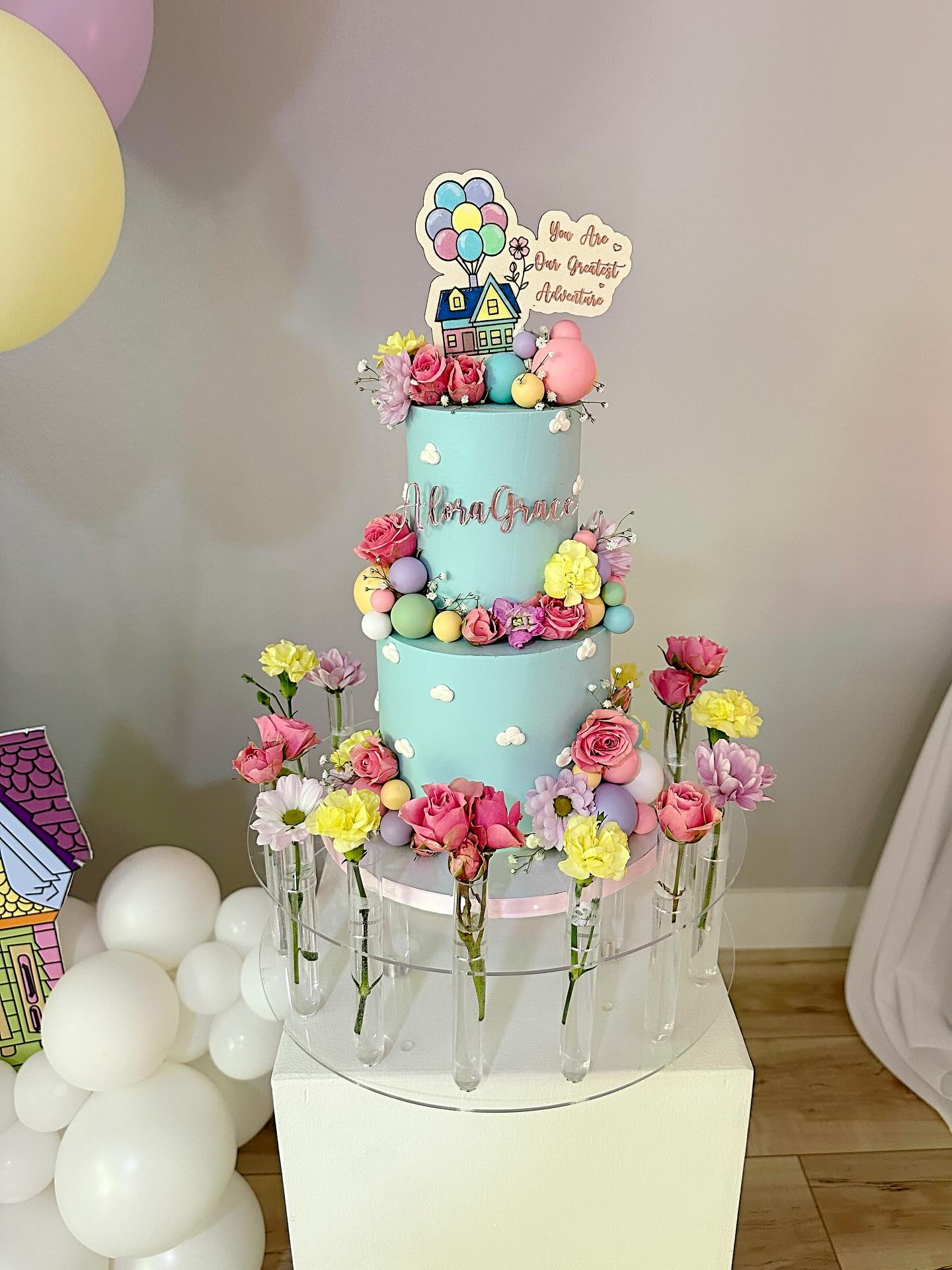 The first of many cakes for our Alora Grace🌸
I love how this cake turned out. The flowers, balloons, meadow, and toppers were everything we wanted this cake to be🩷
The bottom tier of cake was a decadent banana cake, with cookie butter filling, and peanut butter Italian meringue buttercream. This is easily one of our new favorite combinations! It was exquisite🤤
The top tier of cake was a moist almond cake, with raspberry compote filling, and vanilla Italian meringue buttercream. A classic🍰
Shout out to @lejlasmajicdesigns for making the cutest toppers for our cake✨
#upcake #babyinbloomcake #babyshowercakes #upmoviecake #floralcakedesign #ballooncake #boisebakery #boisecakes #boisecustomcakes #boiseweddings