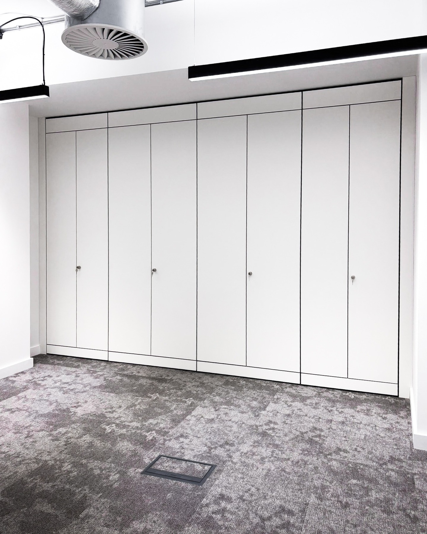 A quiet design with a bold impact.
Freewall Storagewall merges with the workspace, leaving only calm, uncluttered surroundings.
Thinking about integrating storage, lockers and other practical solutions into your next workplace design project? We're ready for a chat ☕
✉️ sales@freewall.co.uk
📱 01403 279910
💻 www.freewall.co.uk
#storage #lockers #officefurniture #workplacedesign #officerefurb