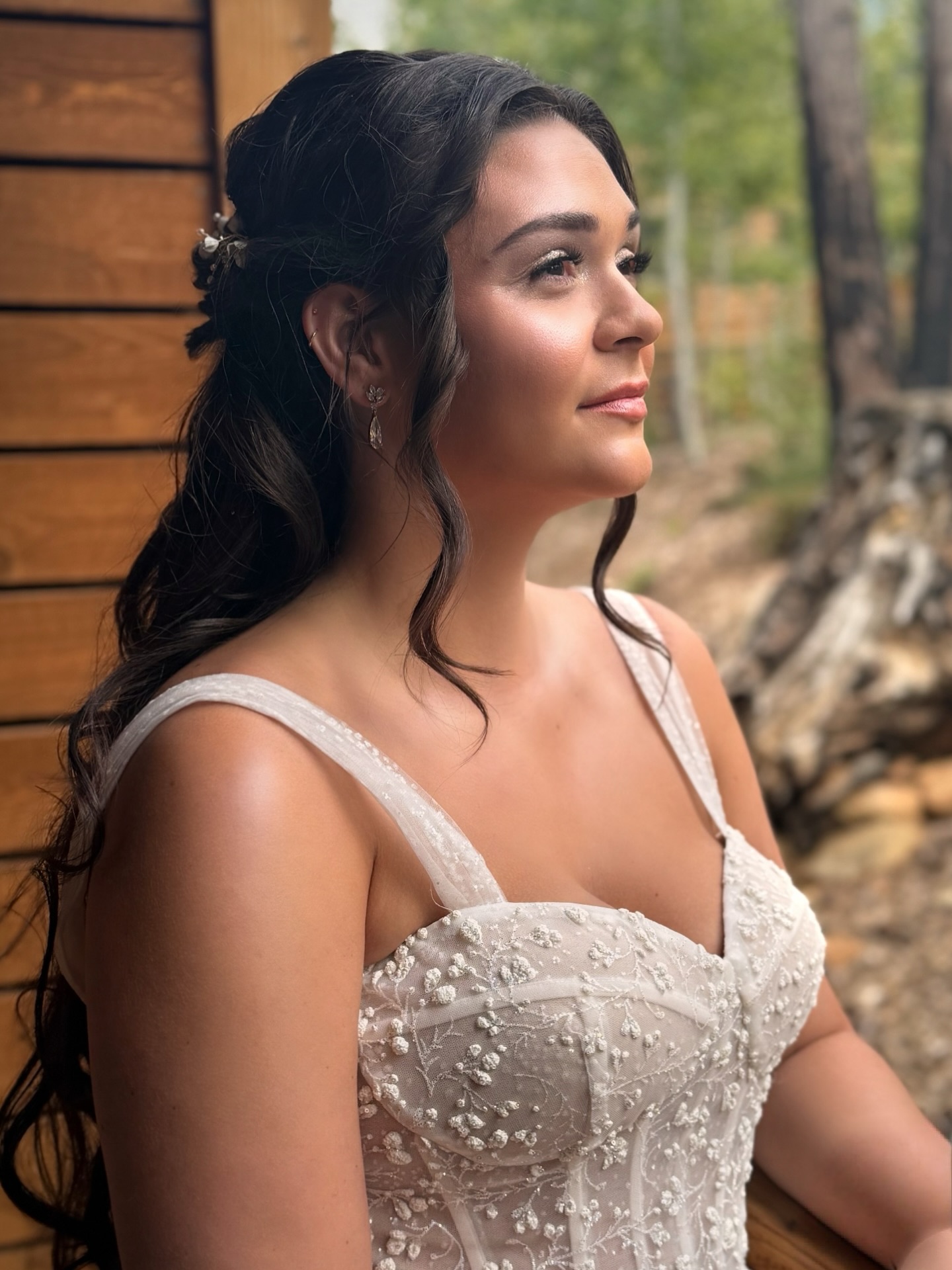 Soft glam bridal inspo.
Makeup & Hair @yosemitemakeupandhair
#bridalstyle #halfuphalfdown #adventurephotoshoot #bridalhairstyle #bridalmakeup #softglamlook #longhairstyles #mountainbrides #rushcreeklodge #yosemitebride #yosemitemakeupartist #yosemitemakeupandhair #bridalinspo