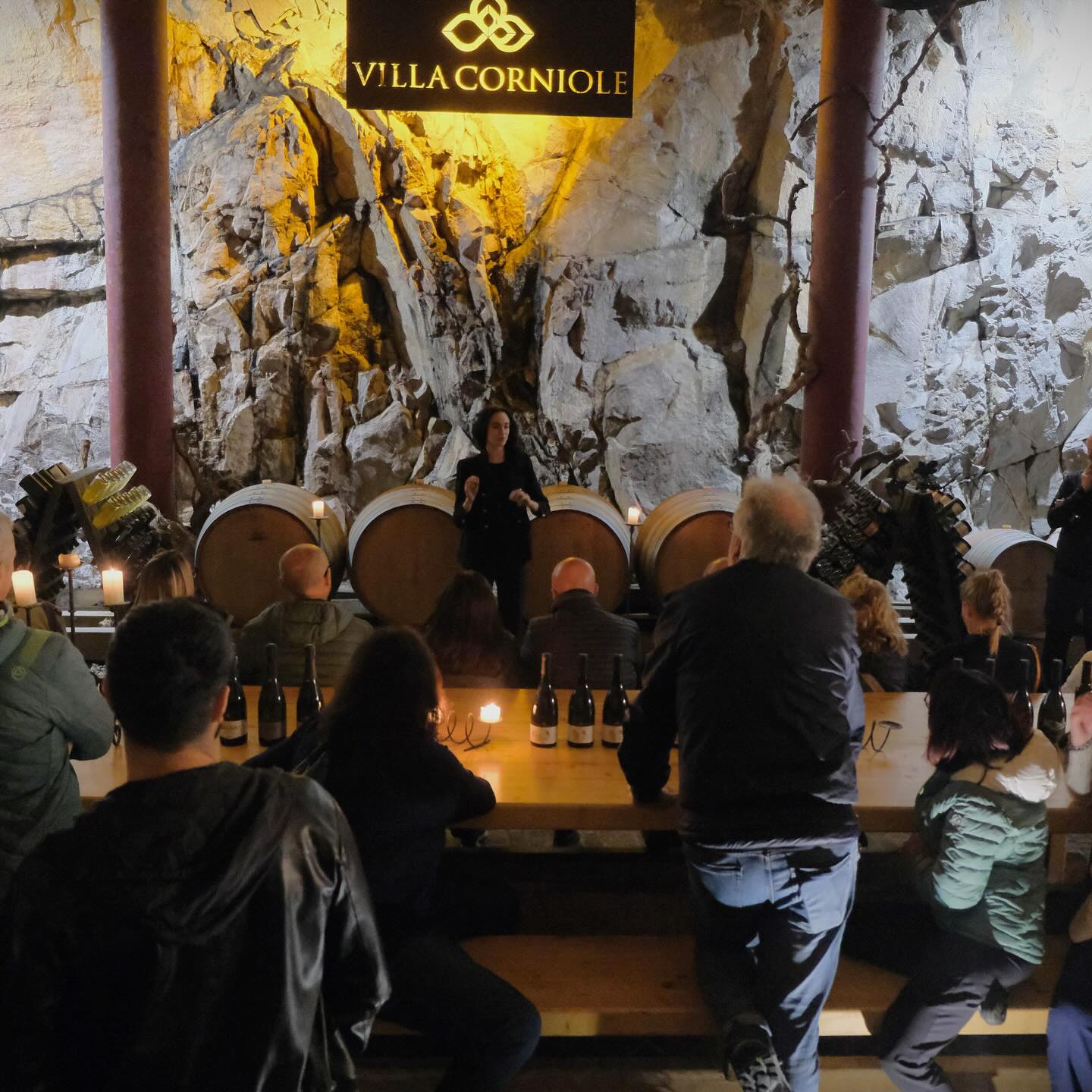 ✨ Open Day in Cantina ✨
Sabato 27 settembre, in occasione del Trento Doc Festival, abbiamo aperto le porte di Villa Corniole per condividere insieme a voi una giornata speciale. 🍾
Un grazie di cuore a tutti i partecipanti: è stata una splendida occasione per brindare al Trento Doc e vivere insieme la magia dei nostri spumanti di montagna. 🥂
Ringraziamo di cuore il ristorante @vecchiasorni per la preziosa collaborazione e gli ottimi piatti in abbinamento.
@trentodoc
@salisa_trentodoc
@vecchiasorni
@villacorniole_winery
@visitvaldicembra
Foto credit: @micdalll
#VillaCorniole #TrentoDocFestival #OpenDay #TrentoDoc #BollicineDiMontagna